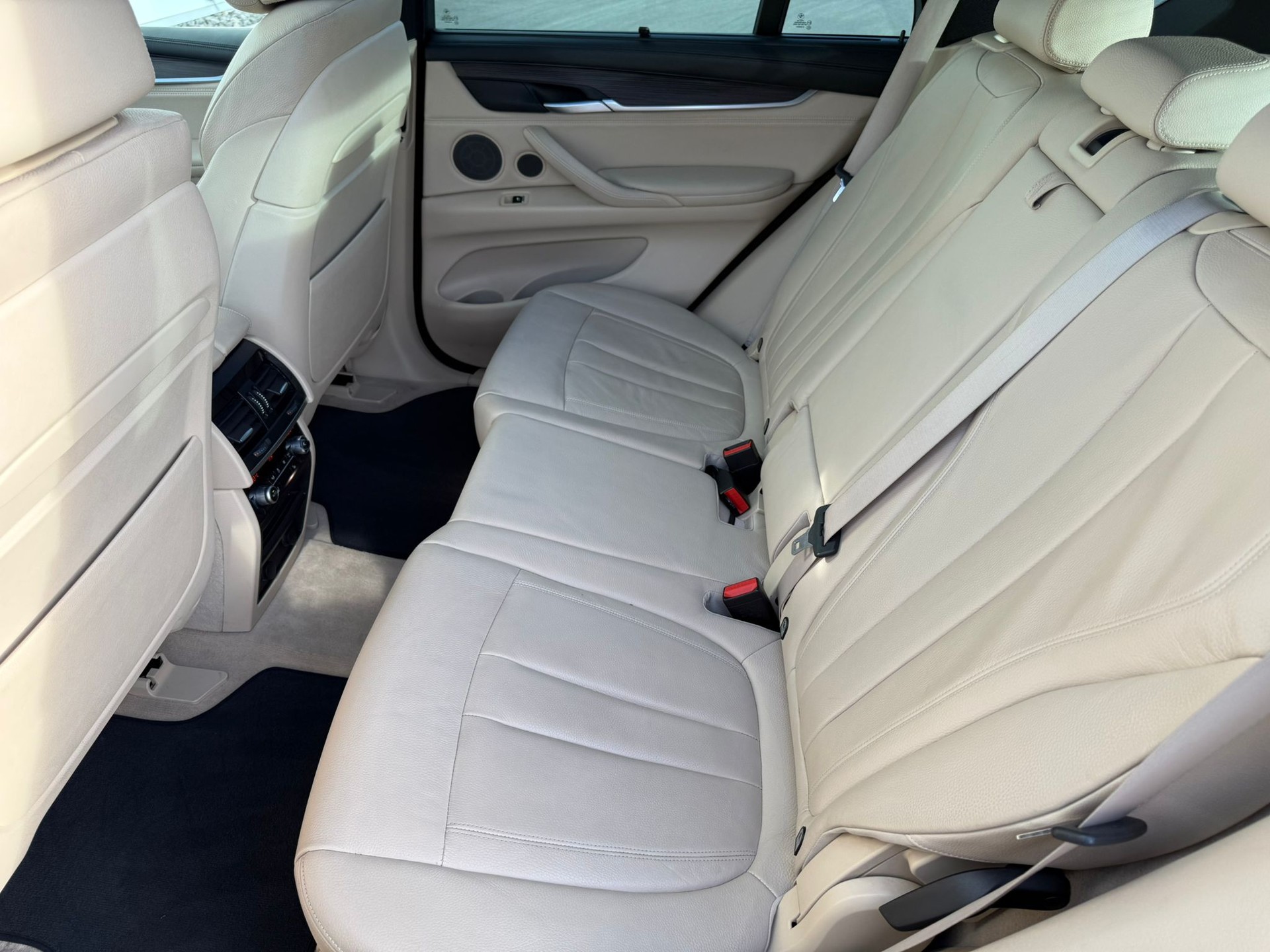 BMW X5 xDrive 40d Steptronic-image-12