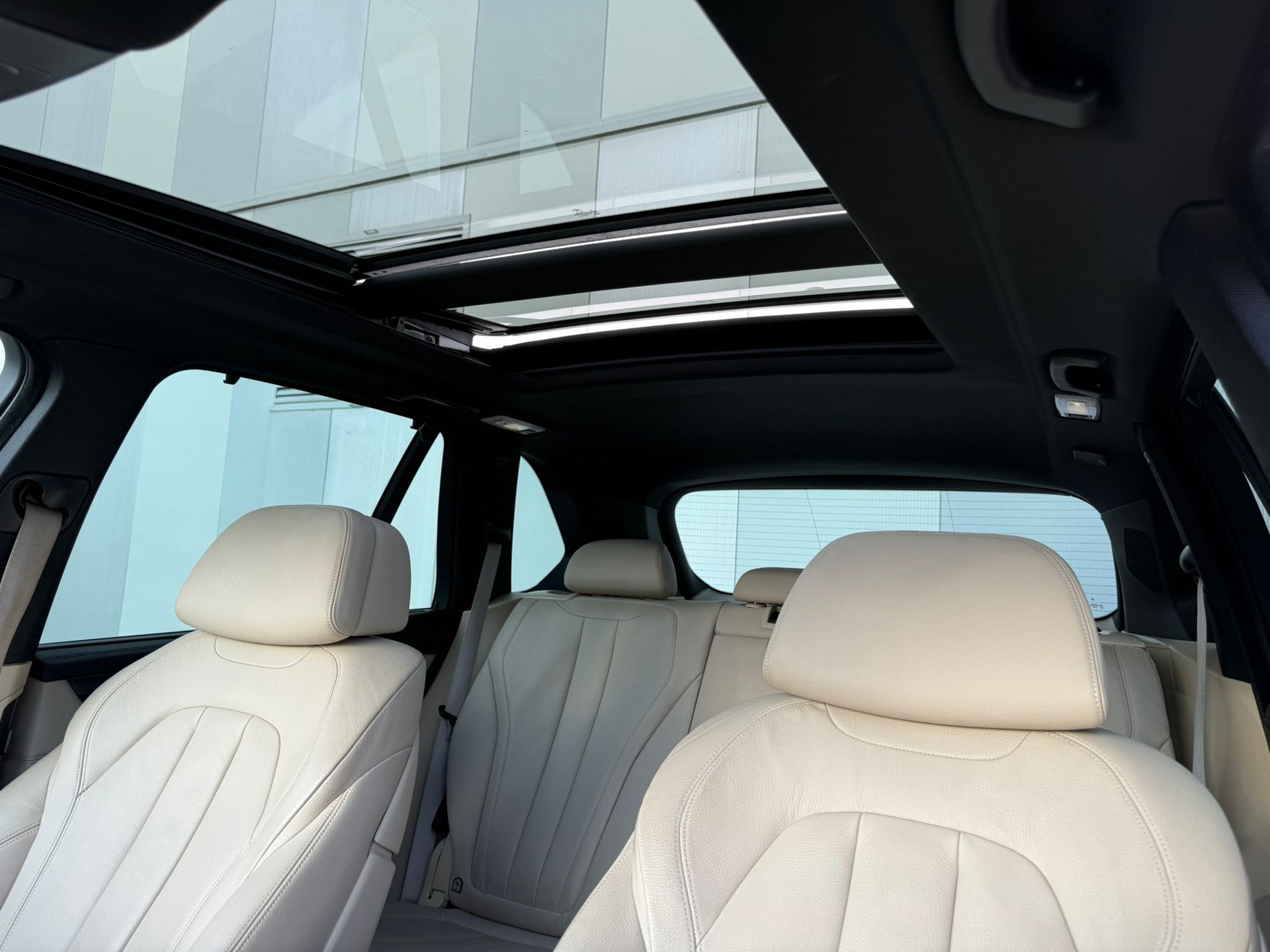 BMW X5 xDrive 40d Steptronic-image-13