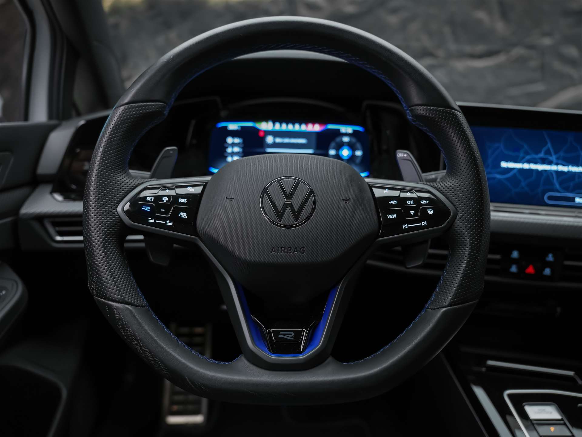 VW Golf VIII 2.0 TSI R Performance DSG 4motion *Abstandsregler*Lenkrad Heizung*Sitzheizung*-image-19