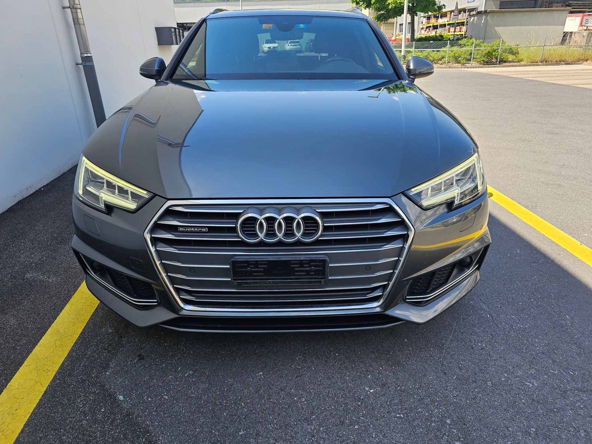 AUDI A4 Avant 3.0 TDI Design quattro S-tronic-image-0