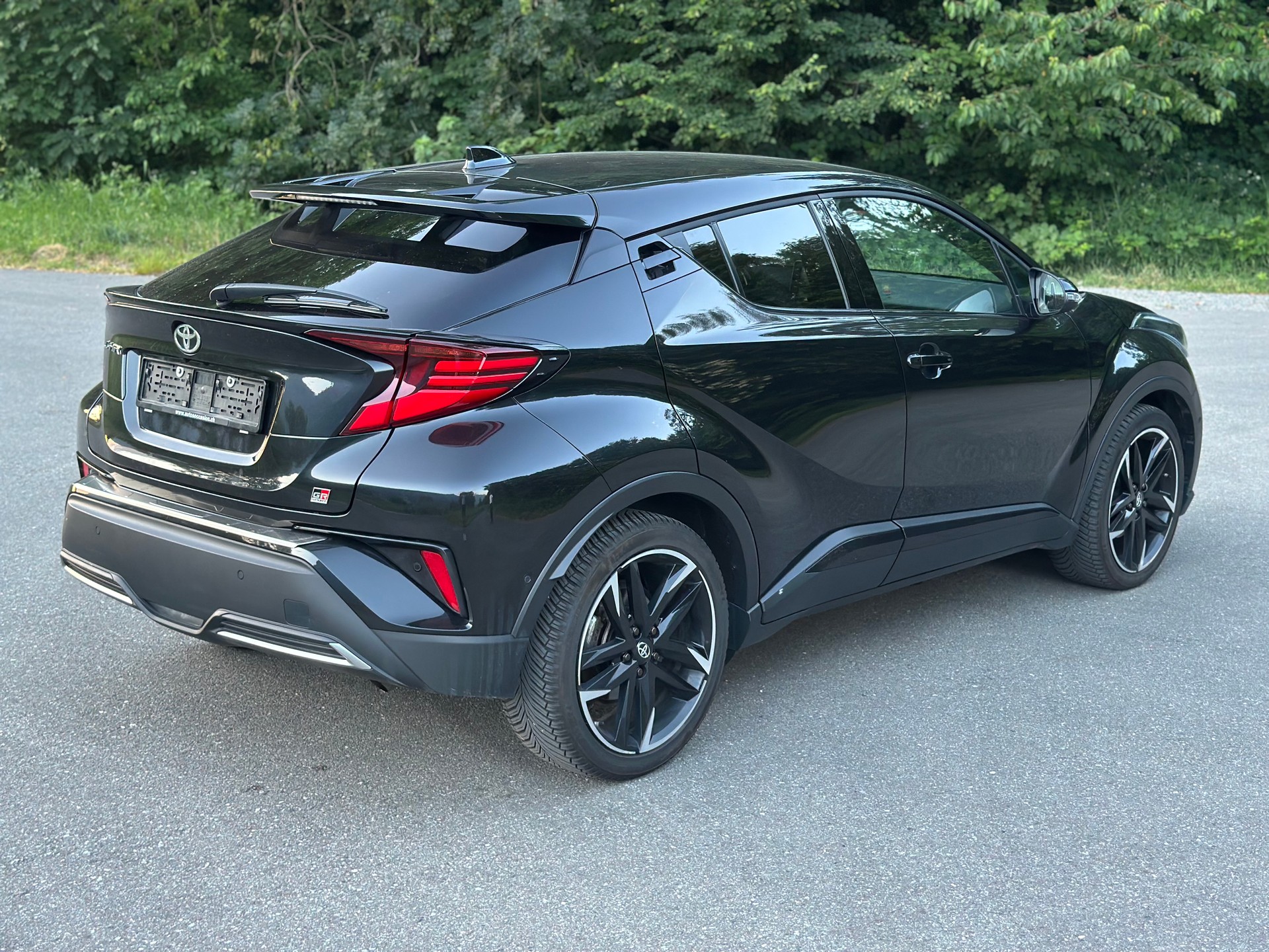 TOYOTA C-HR 2.0 HSD CVT GR Sport-image-1