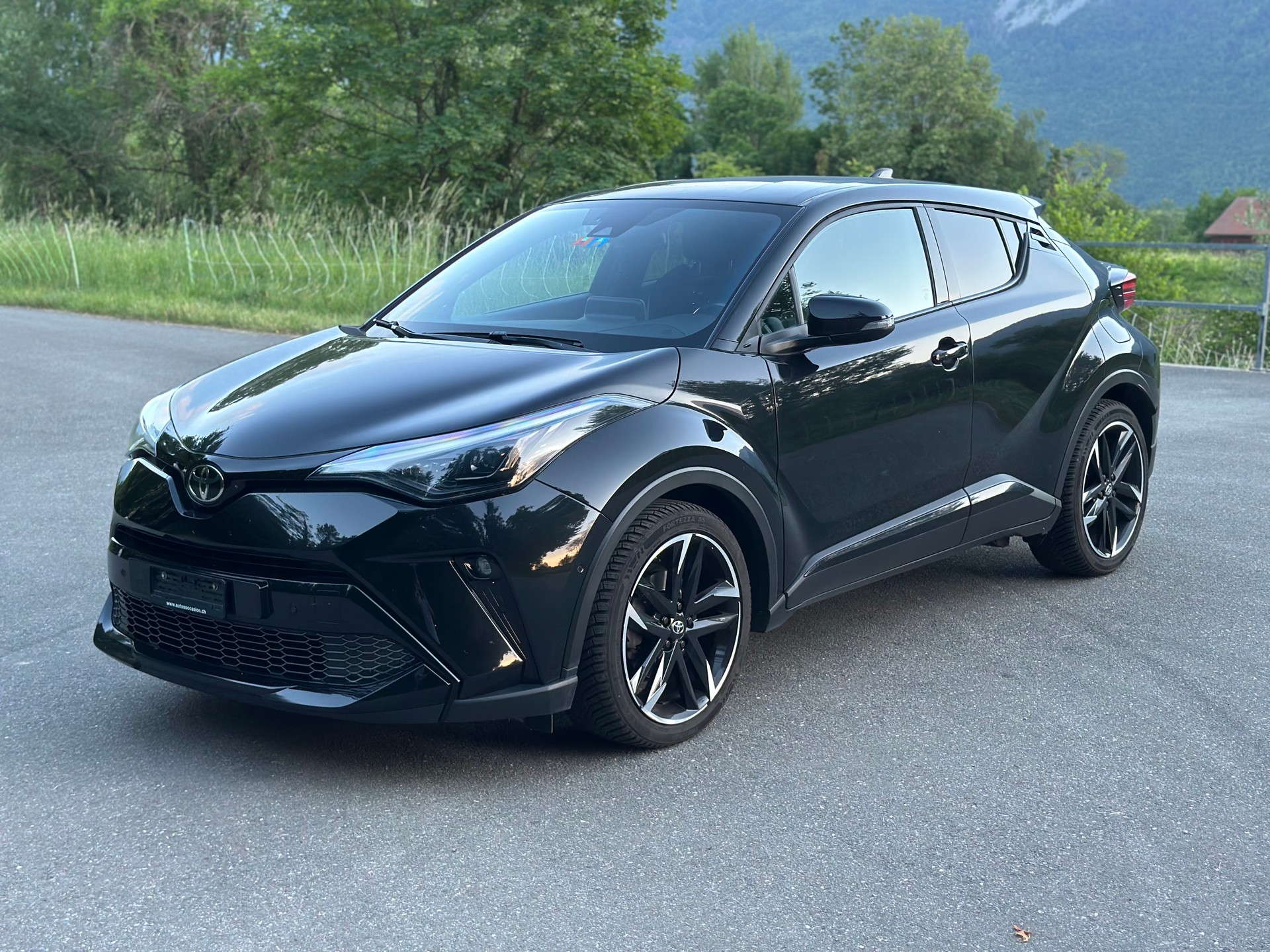TOYOTA C-HR 2.0 HSD CVT GR Sport-image-4
