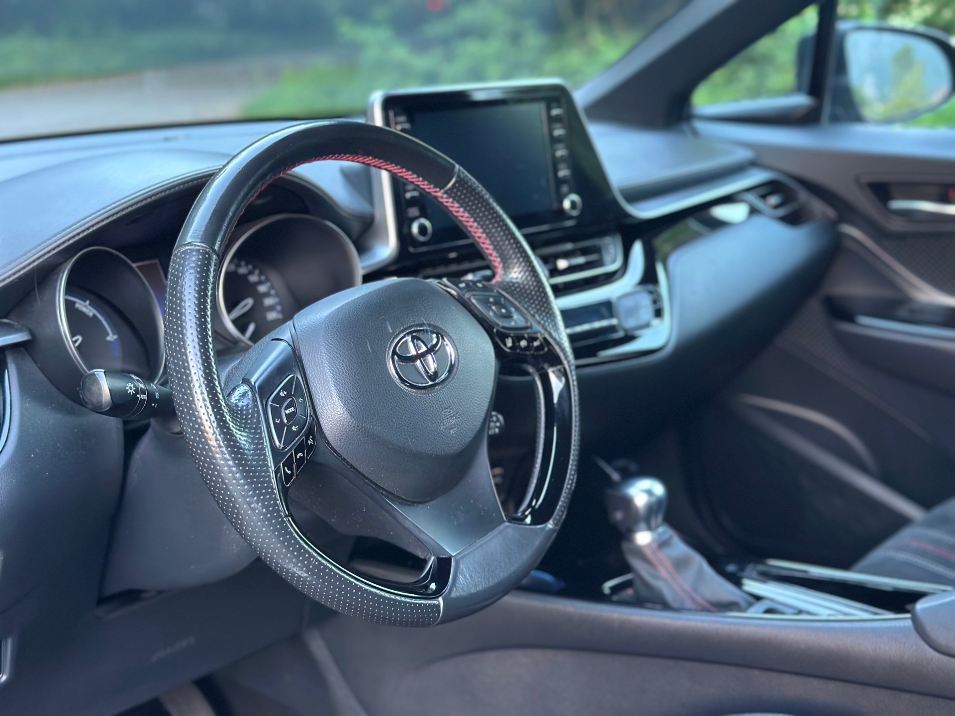 TOYOTA C-HR 2.0 HSD CVT GR Sport-image-6