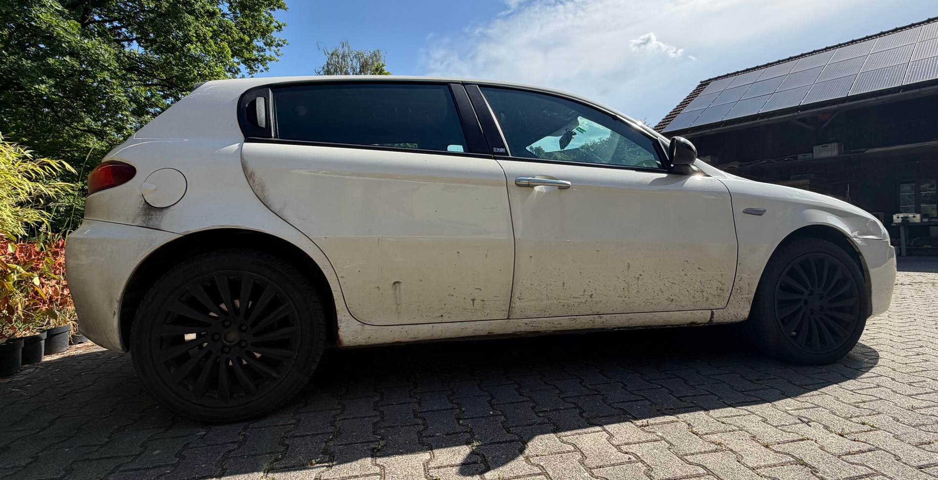 ALFA ROMEO 147 1.9 16V JTD Progression-image-4