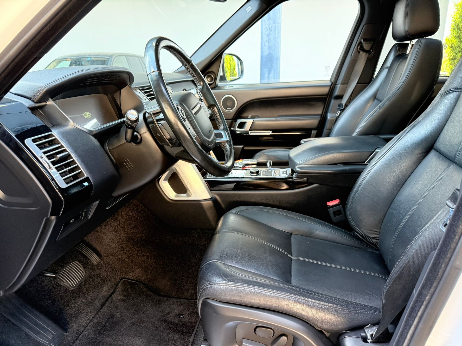 LAND ROVER Range Rover 3.0 TDV6 Vogue Automatic-image-6