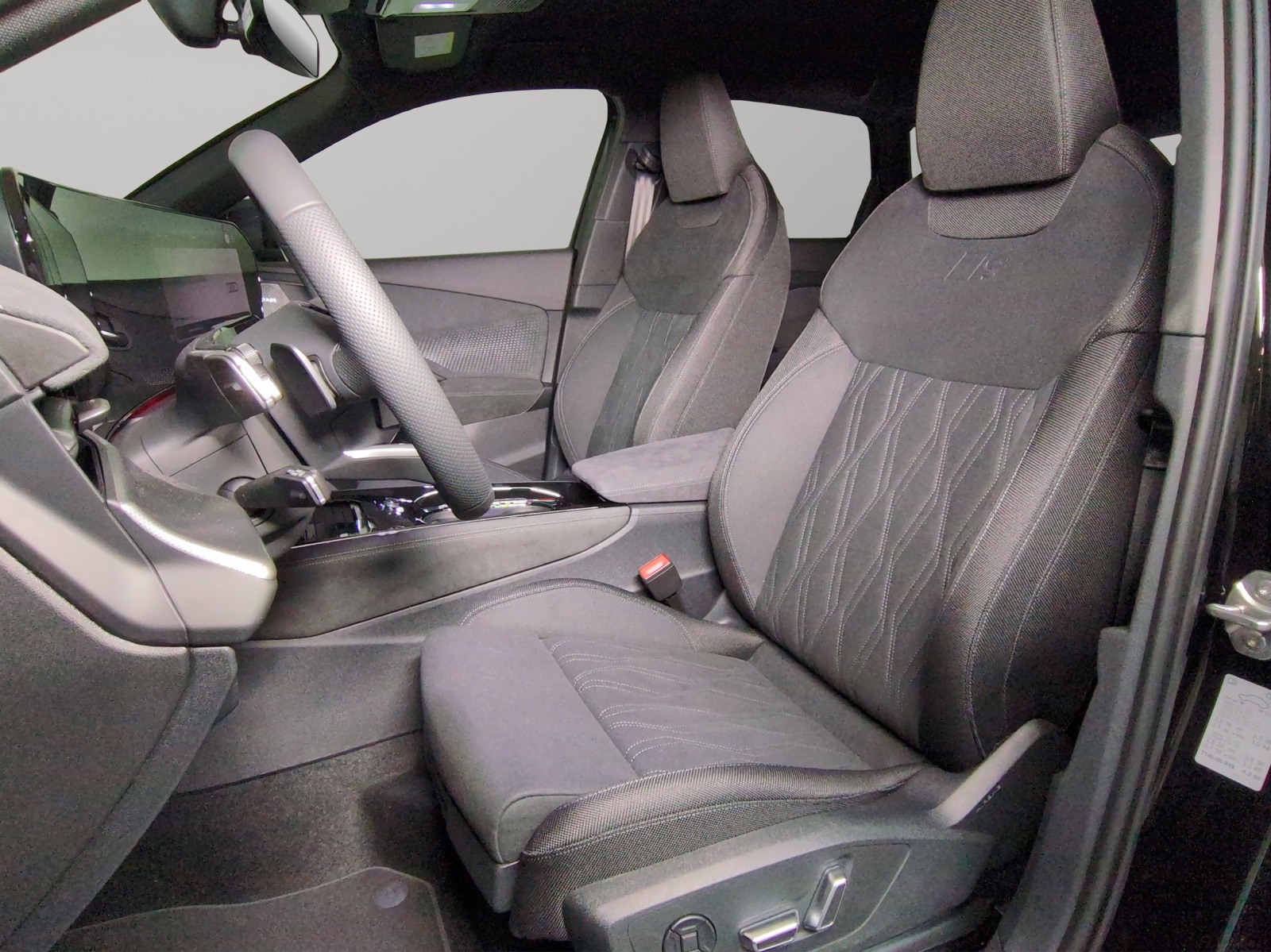 AUDI Q3 SUV TFSI quattro 195 kW S tronic-image-5