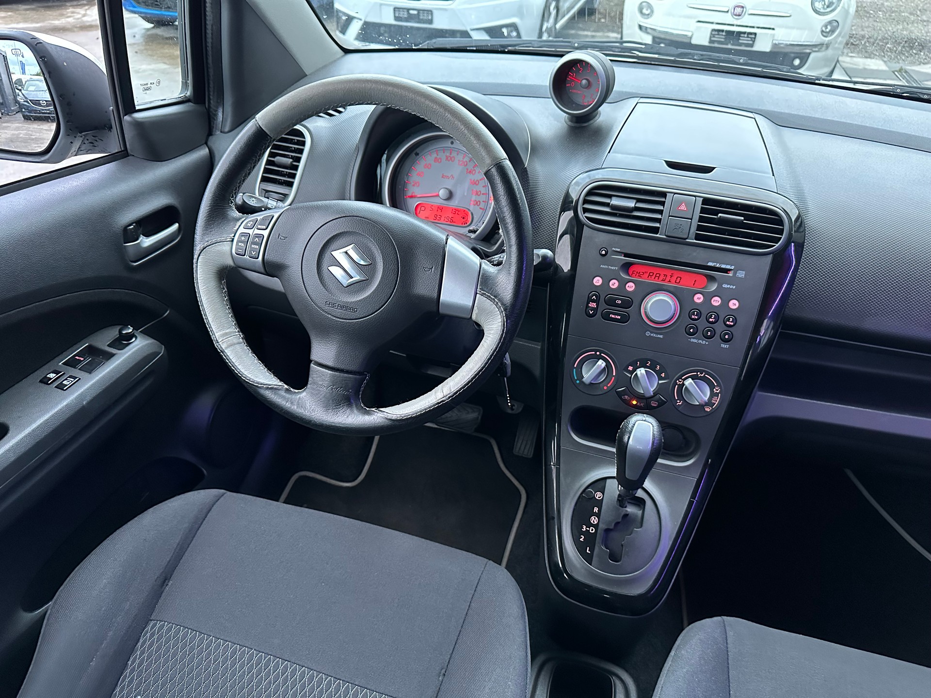 SUZUKI Splash 1.2i 16V GL Sergio Cellano Automatic-image-16