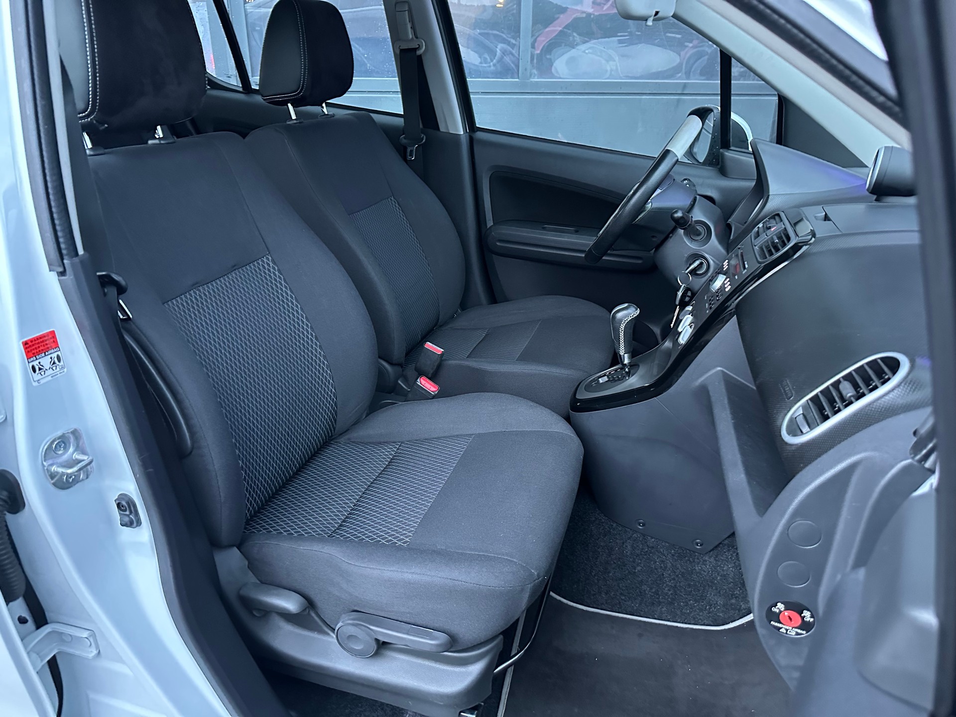 SUZUKI Splash 1.2i 16V GL Sergio Cellano Automatic-image-12