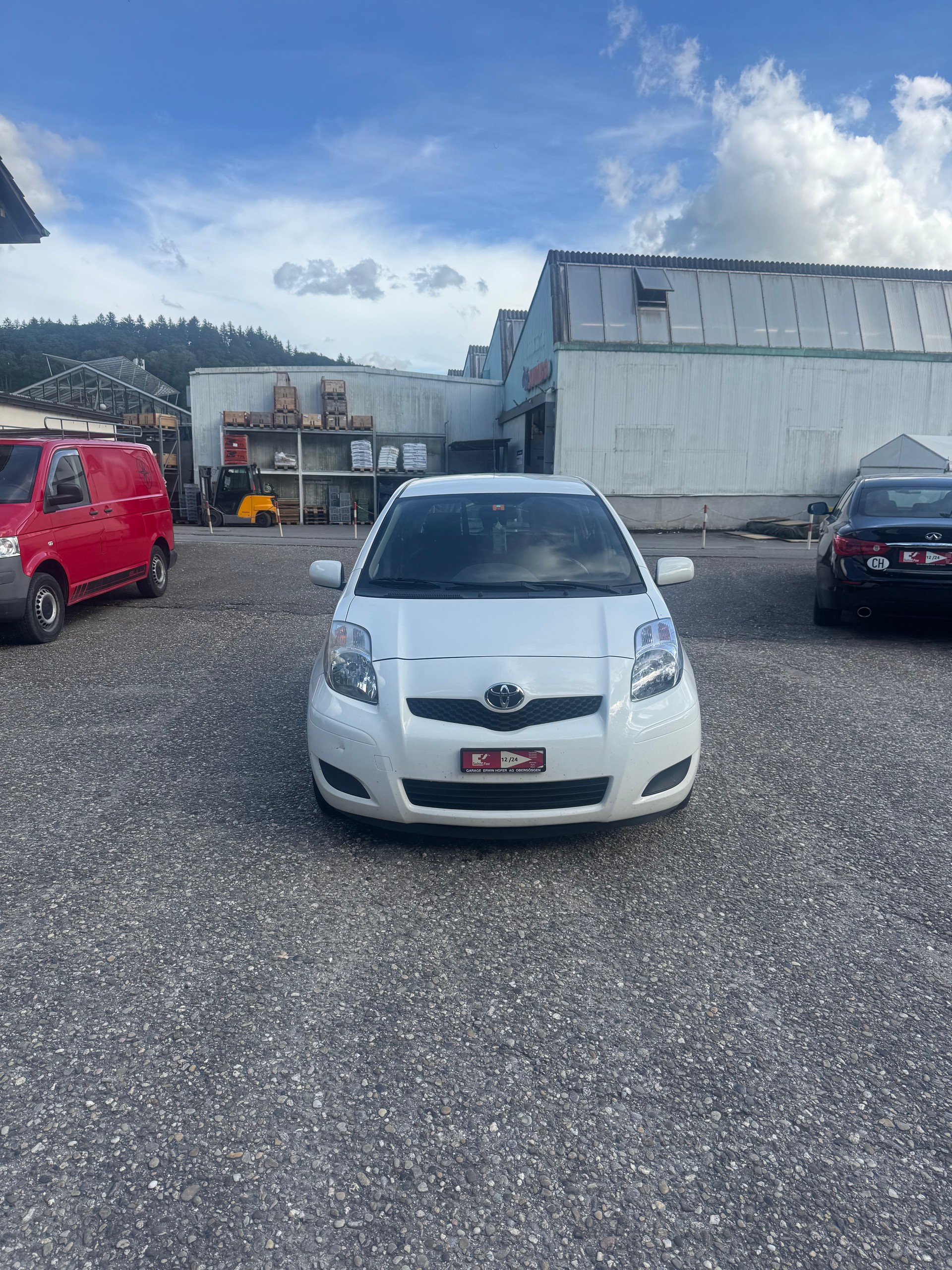 TOYOTA Yaris 1.33 Linea Sol-image-0