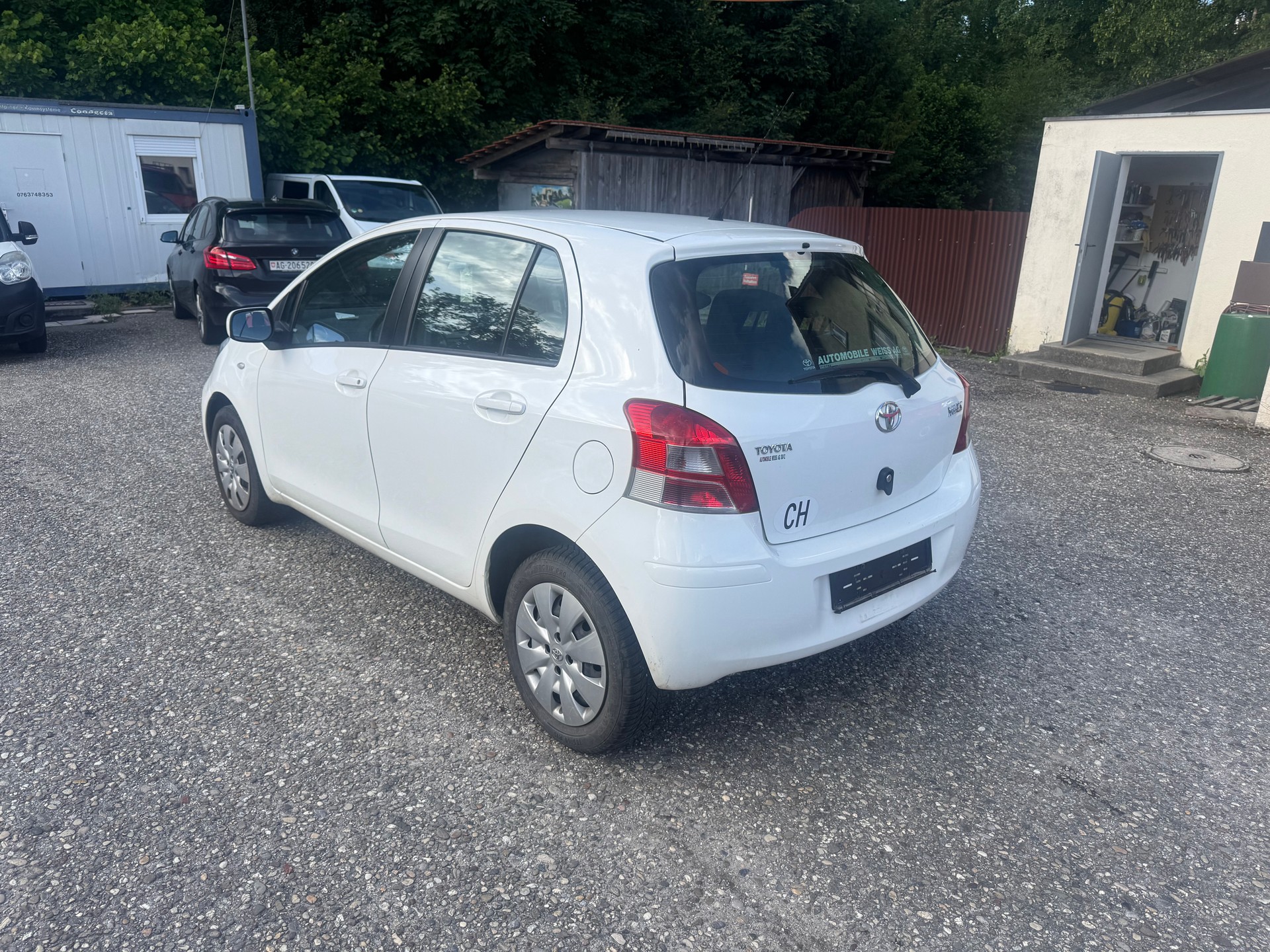 TOYOTA Yaris 1.33 Linea Sol-image-7