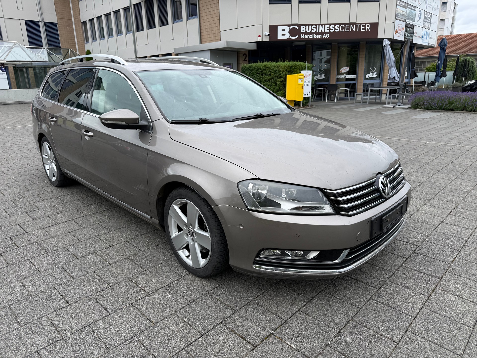 VW Passat Variant 2.0 TSI Comfortline DSG-image-0