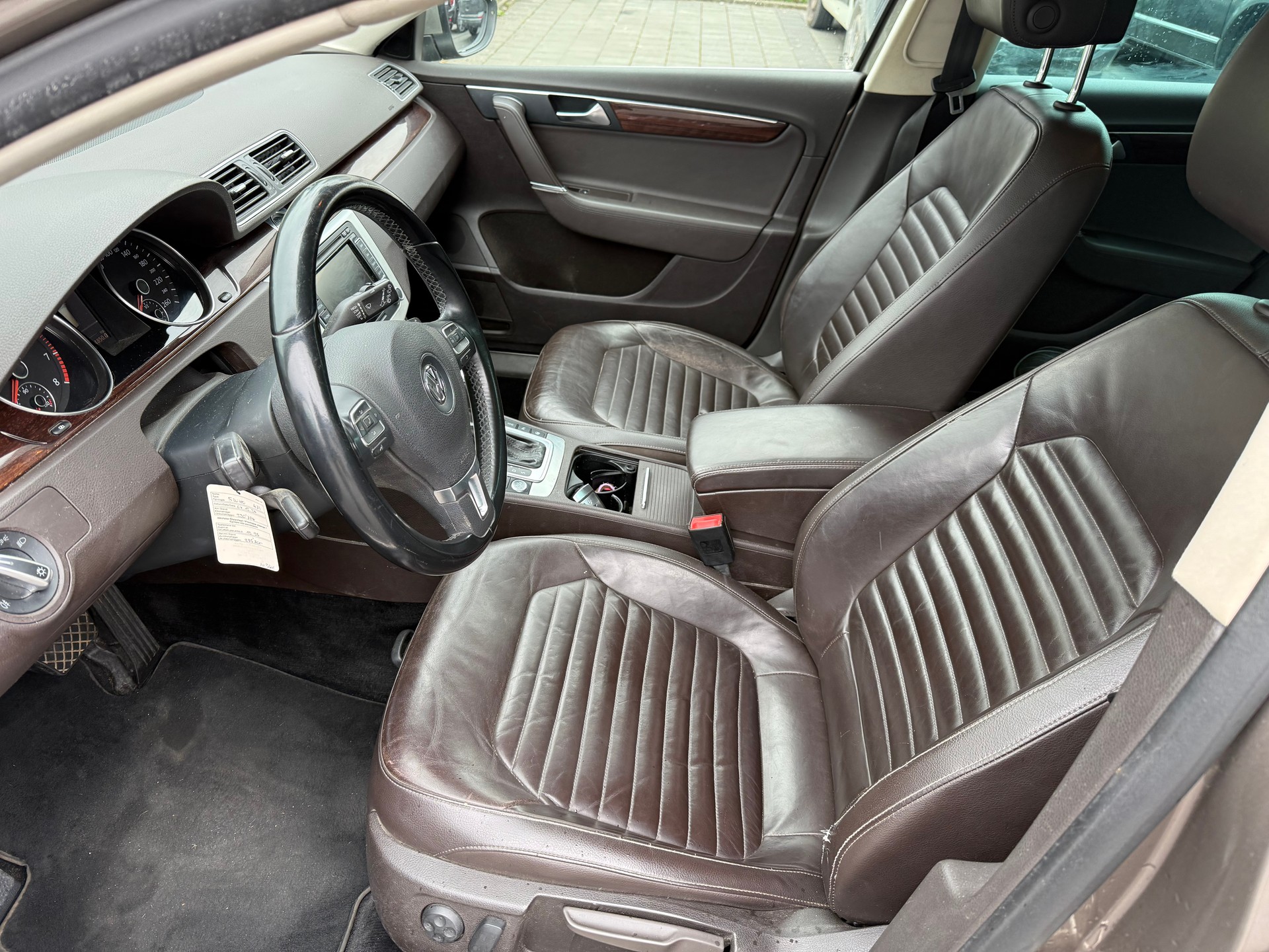 VW Passat Variant 2.0 TSI Comfortline DSG-image-8