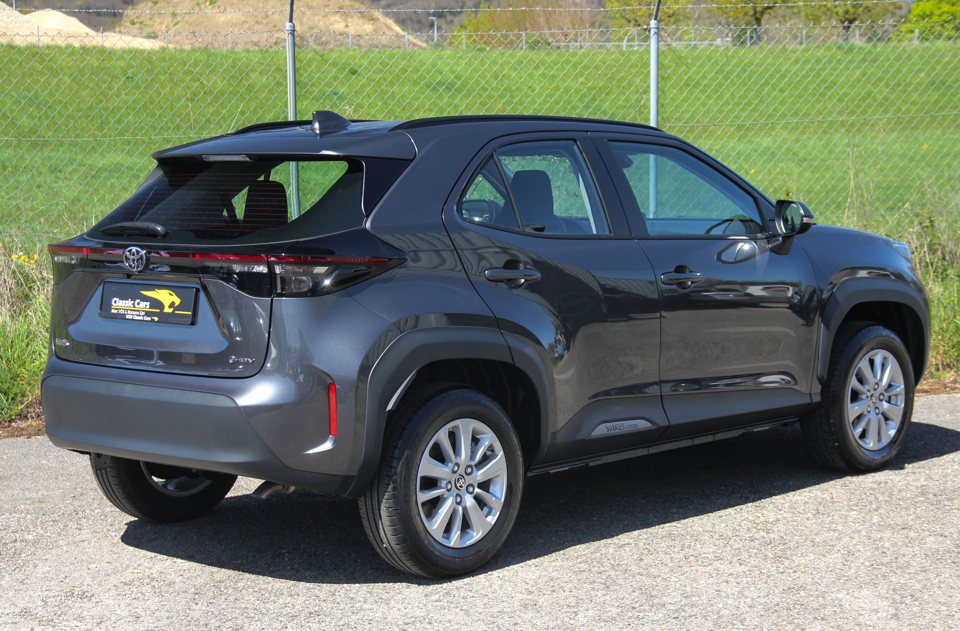 TOYOTA Yaris Cross 1.5 Comfort AWDi e-CVT 130 🇯🇵 ⭐⭐⭐⭐⭐-image-3