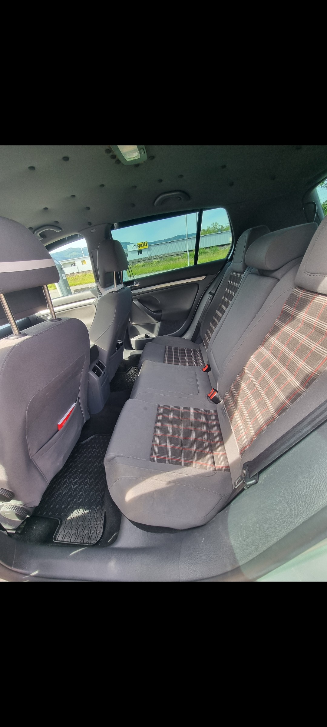 VW 2.0 FSI T GTI-image-2