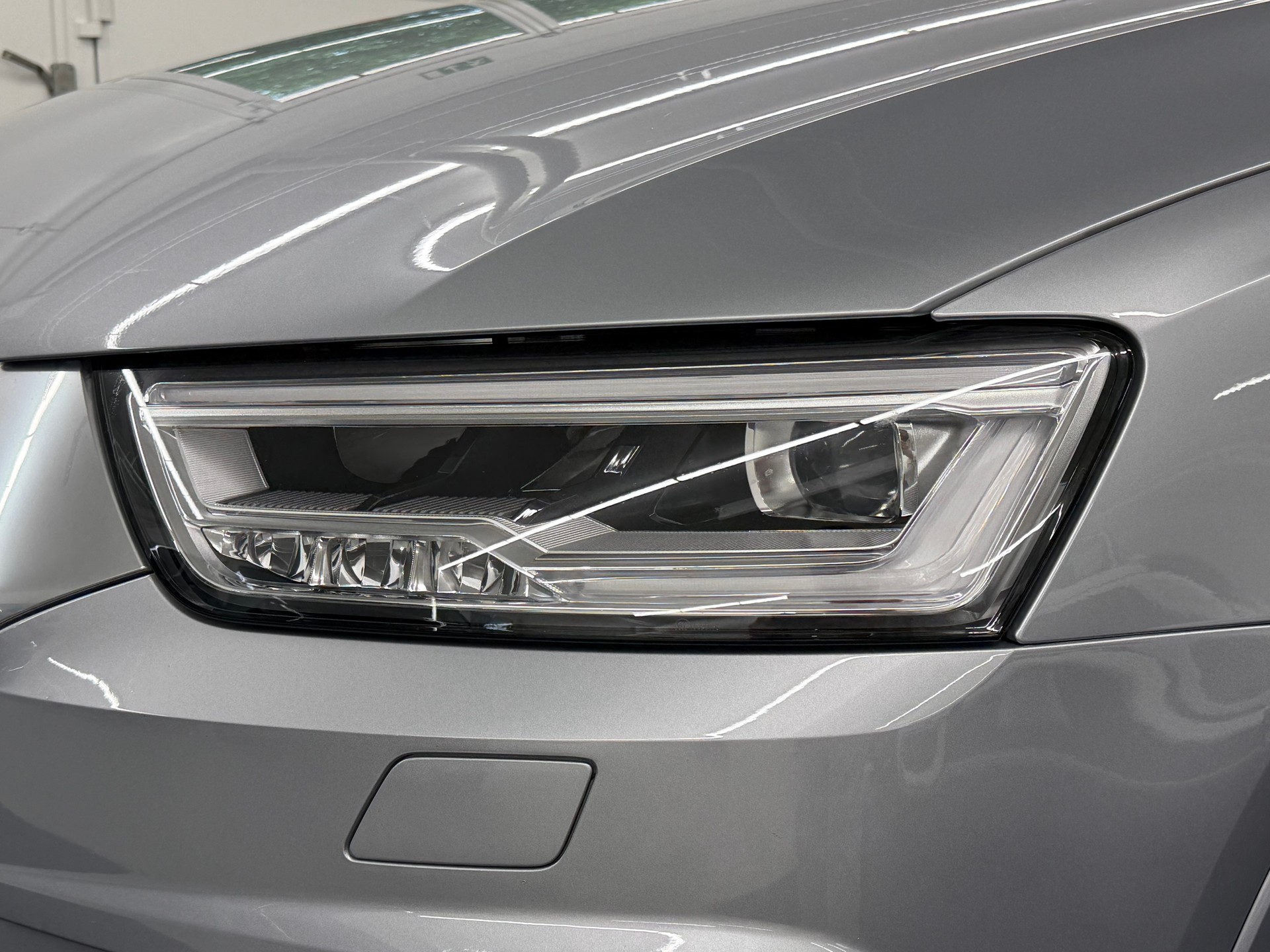 AUDI Q3 2.0 TFSI quattro S-tronic-image-11