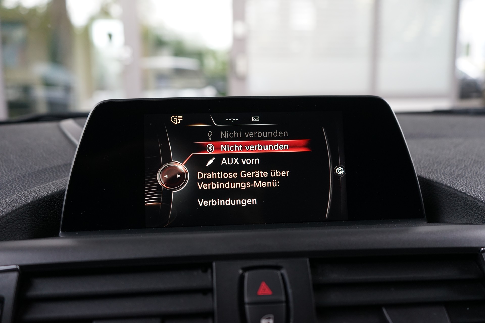 BMW 118i Sport Line Steptronic-image-12