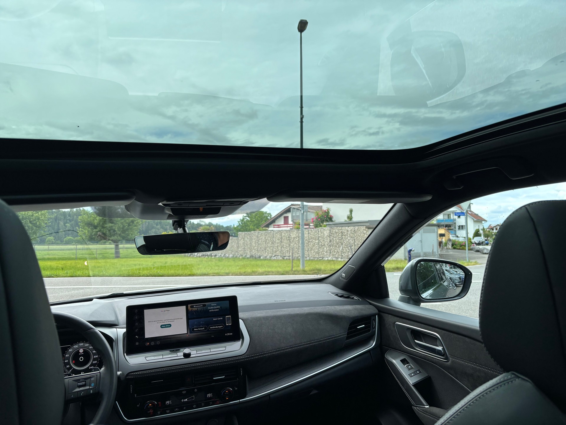 NISSAN Qashqai 1.3 MHEV Tekna+ 4x4-image-10