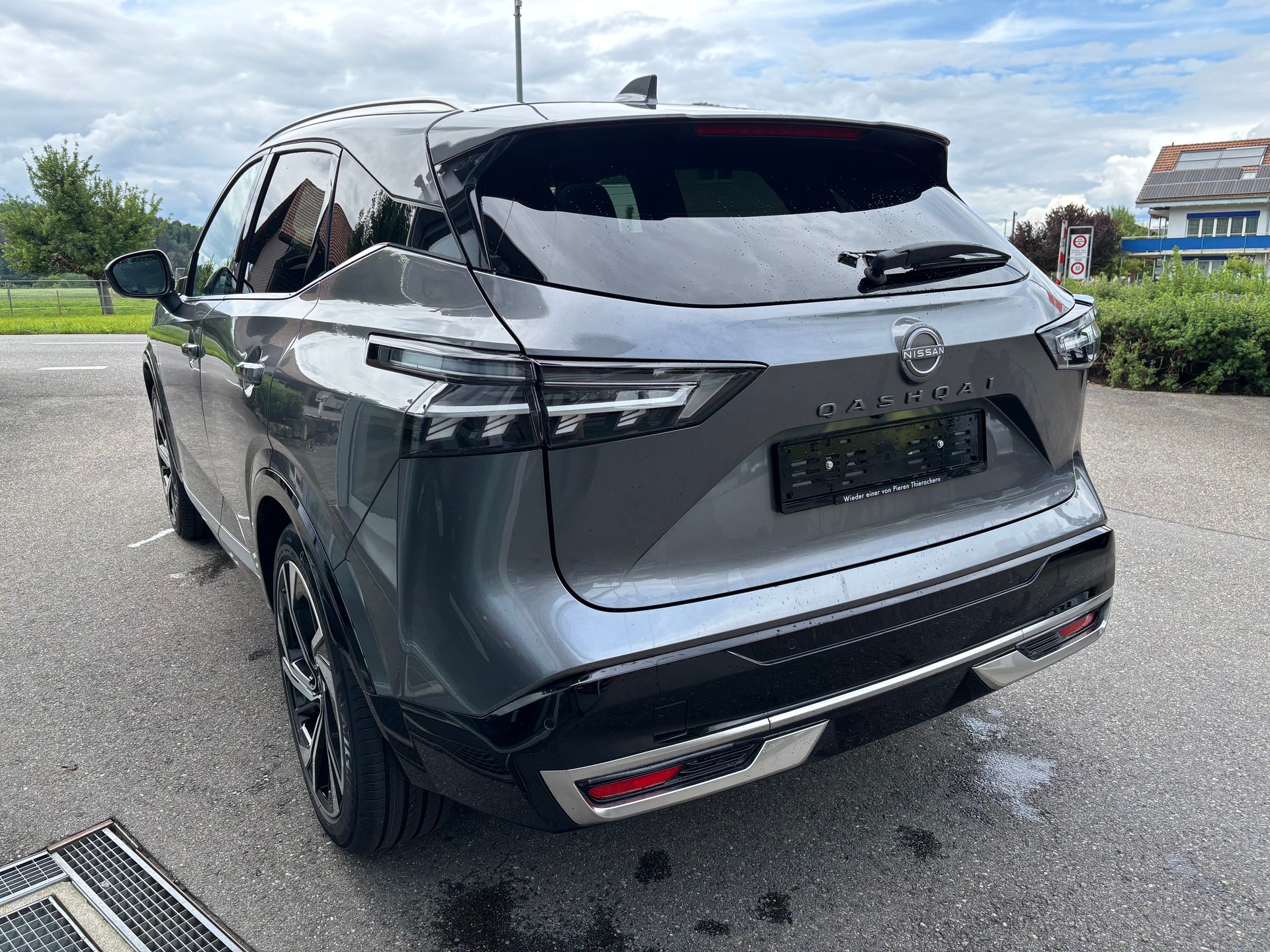 NISSAN Qashqai 1.3 MHEV Tekna+ 4x4-image-2
