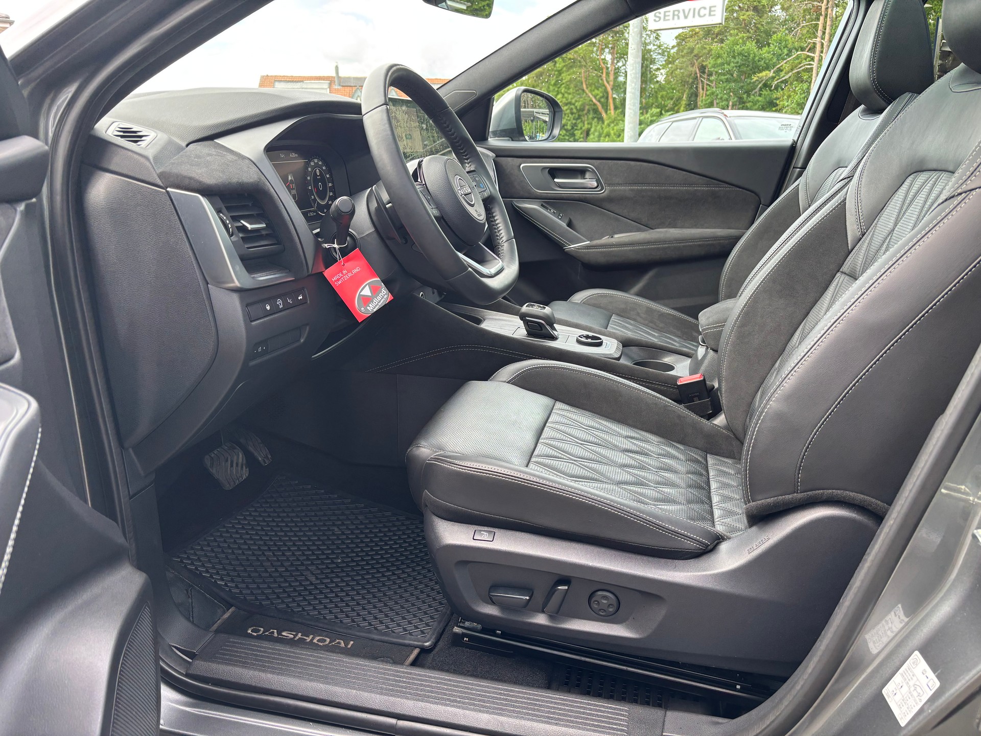 NISSAN Qashqai 1.3 MHEV Tekna+ 4x4-image-11