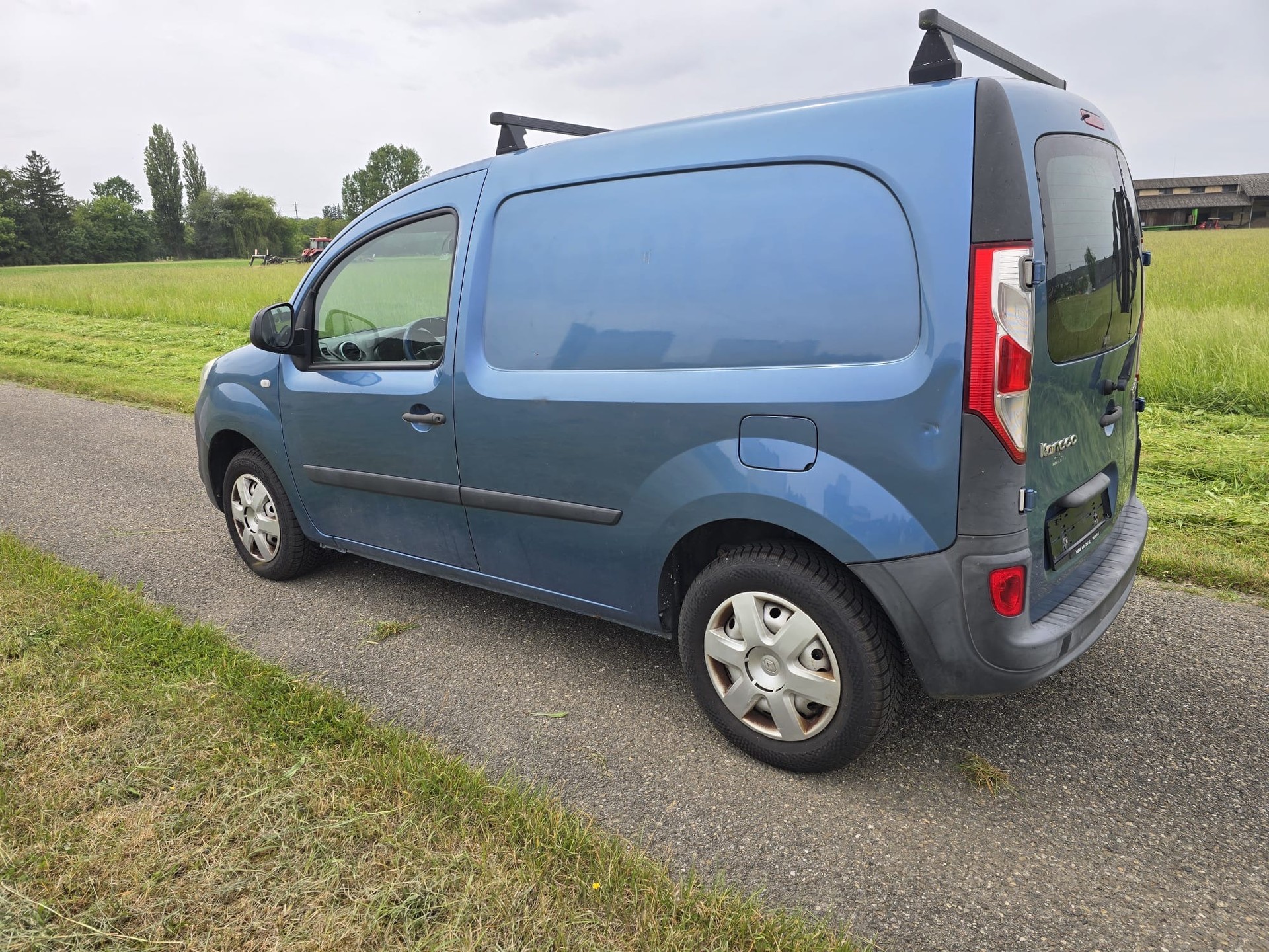 RENAULT Kangoo Medium dCi 90 Access-image-6