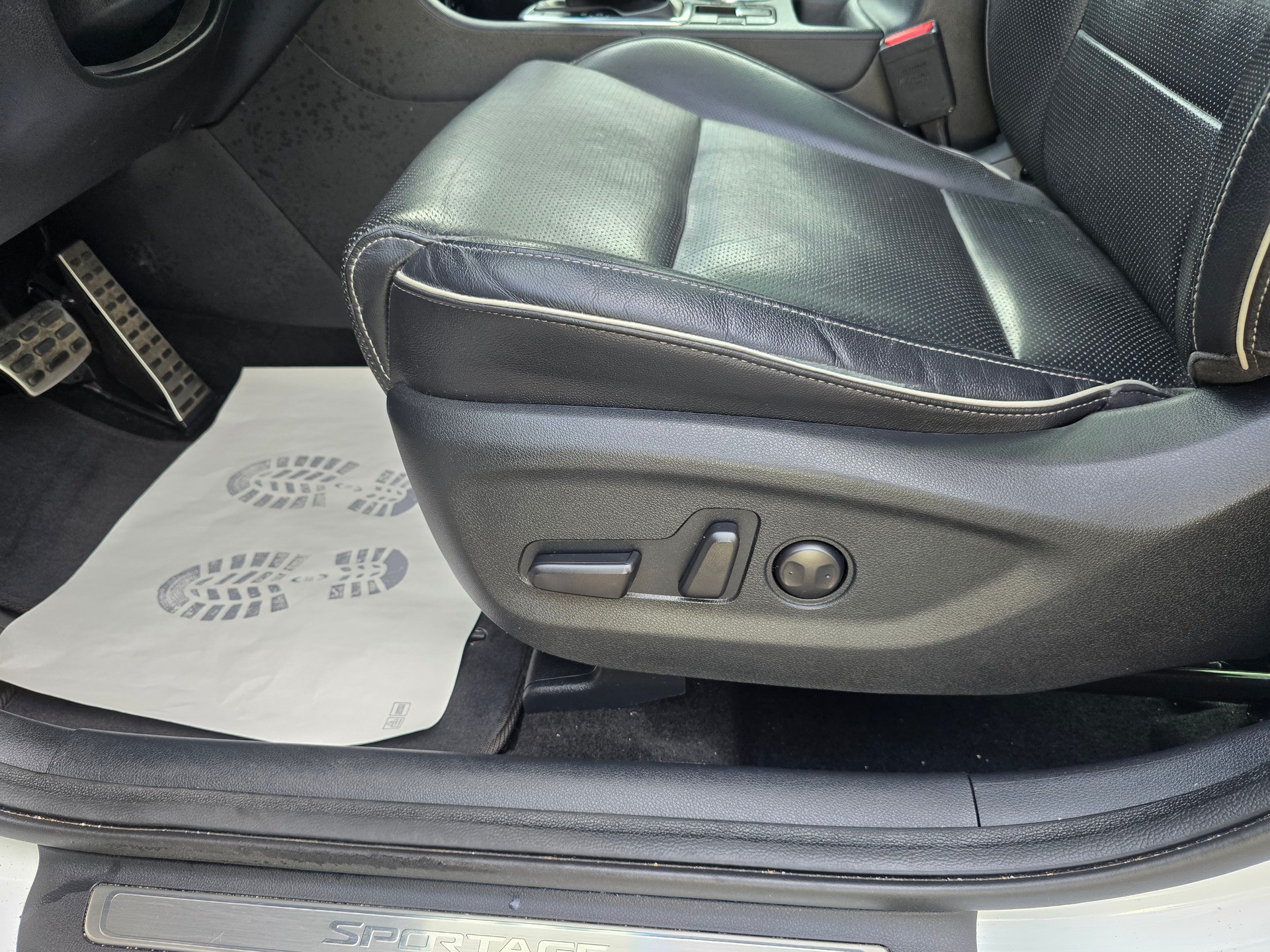 KIA Sportage 2.0CRDi Style GT Line 4WD Automat-image-17