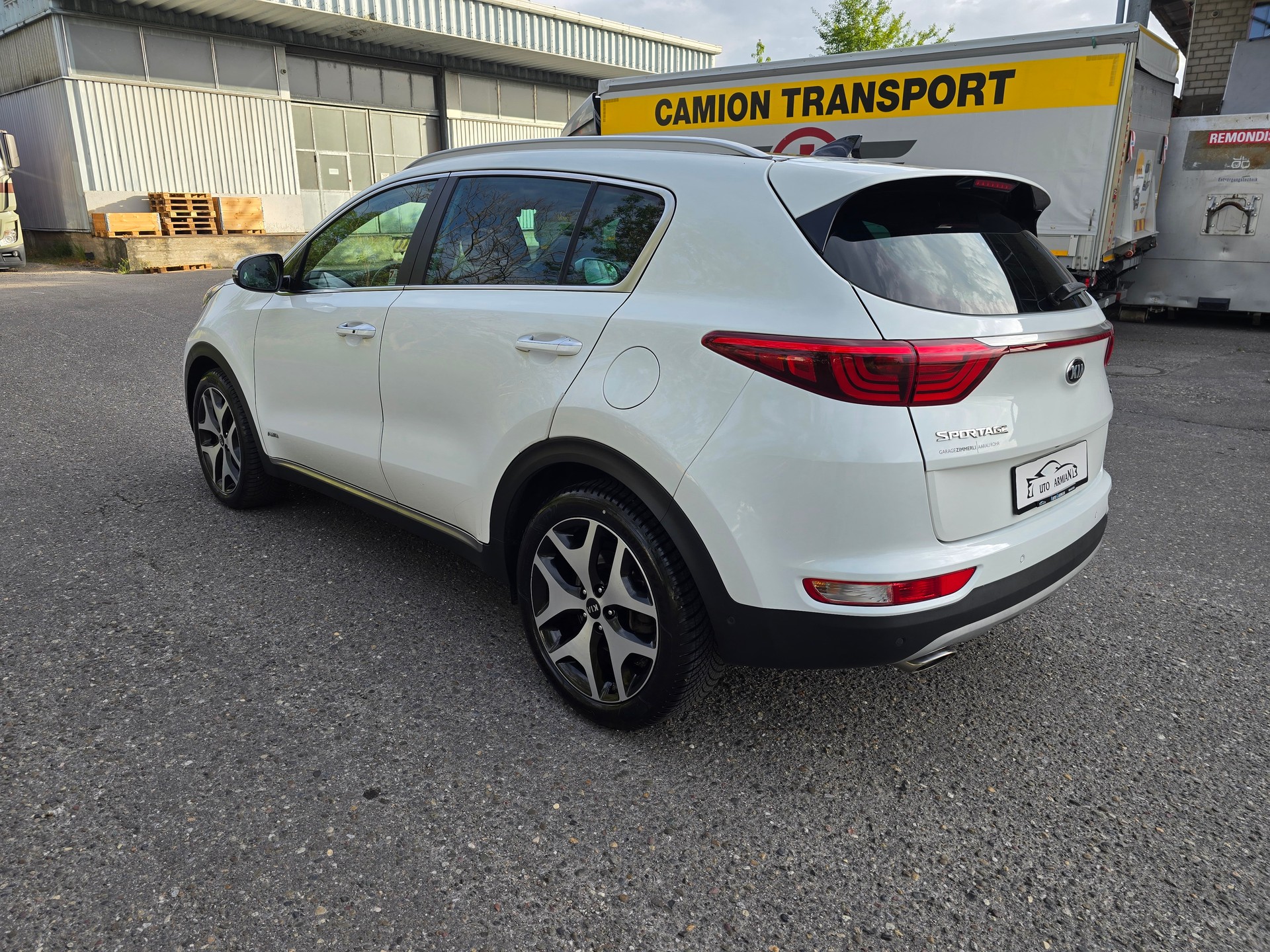 KIA Sportage 2.0CRDi Style GT Line 4WD Automat-image-4