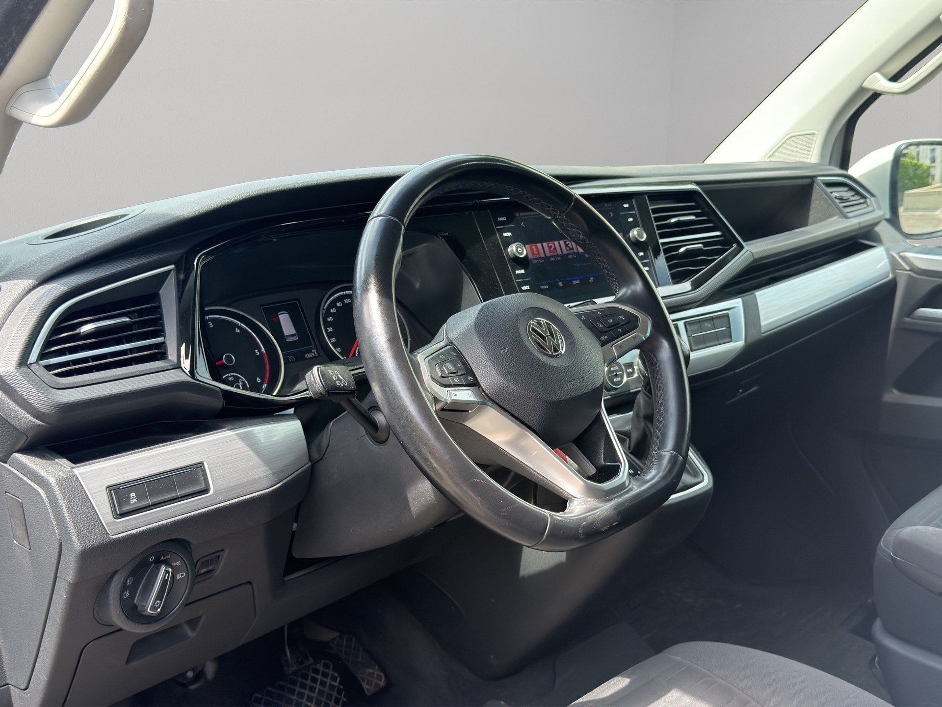 VW T6.1 Multivan 2.0 TDI Comfortline 4Motion DSG-image-15