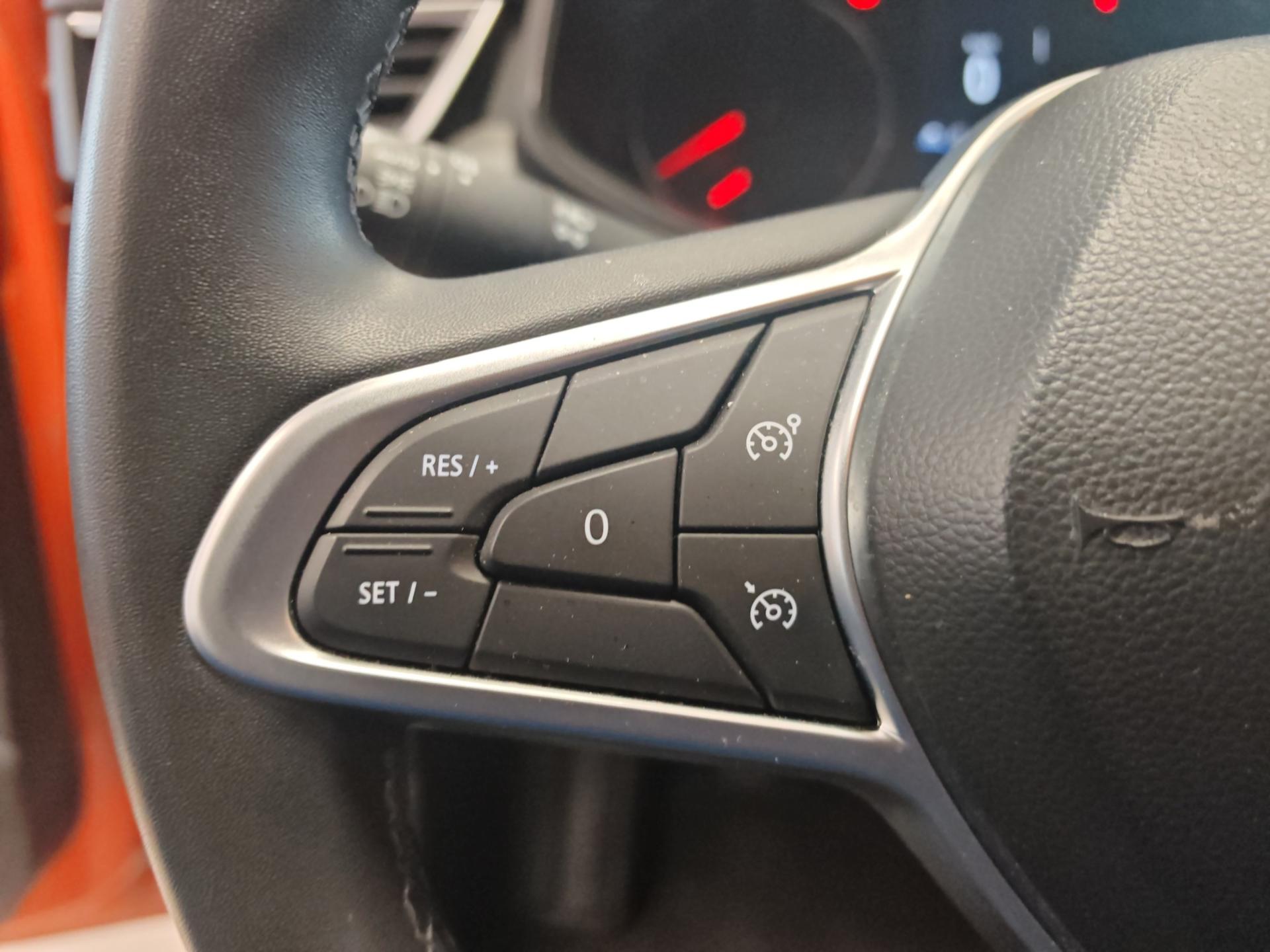 RENAULT Clio 1.0 Zen-image-18