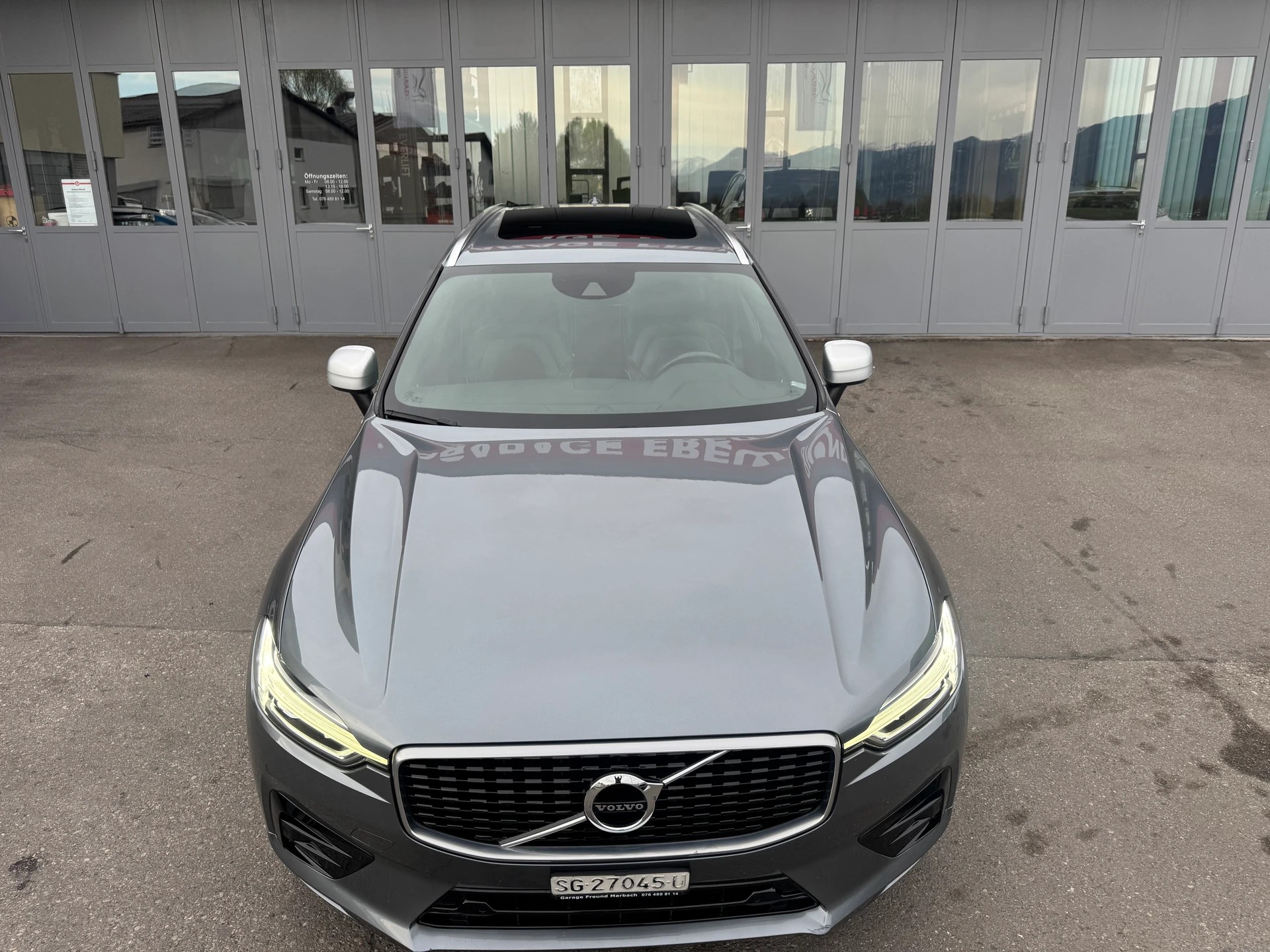 VOLVO XC60 D5 AWD R-Design Geartronic-image-14