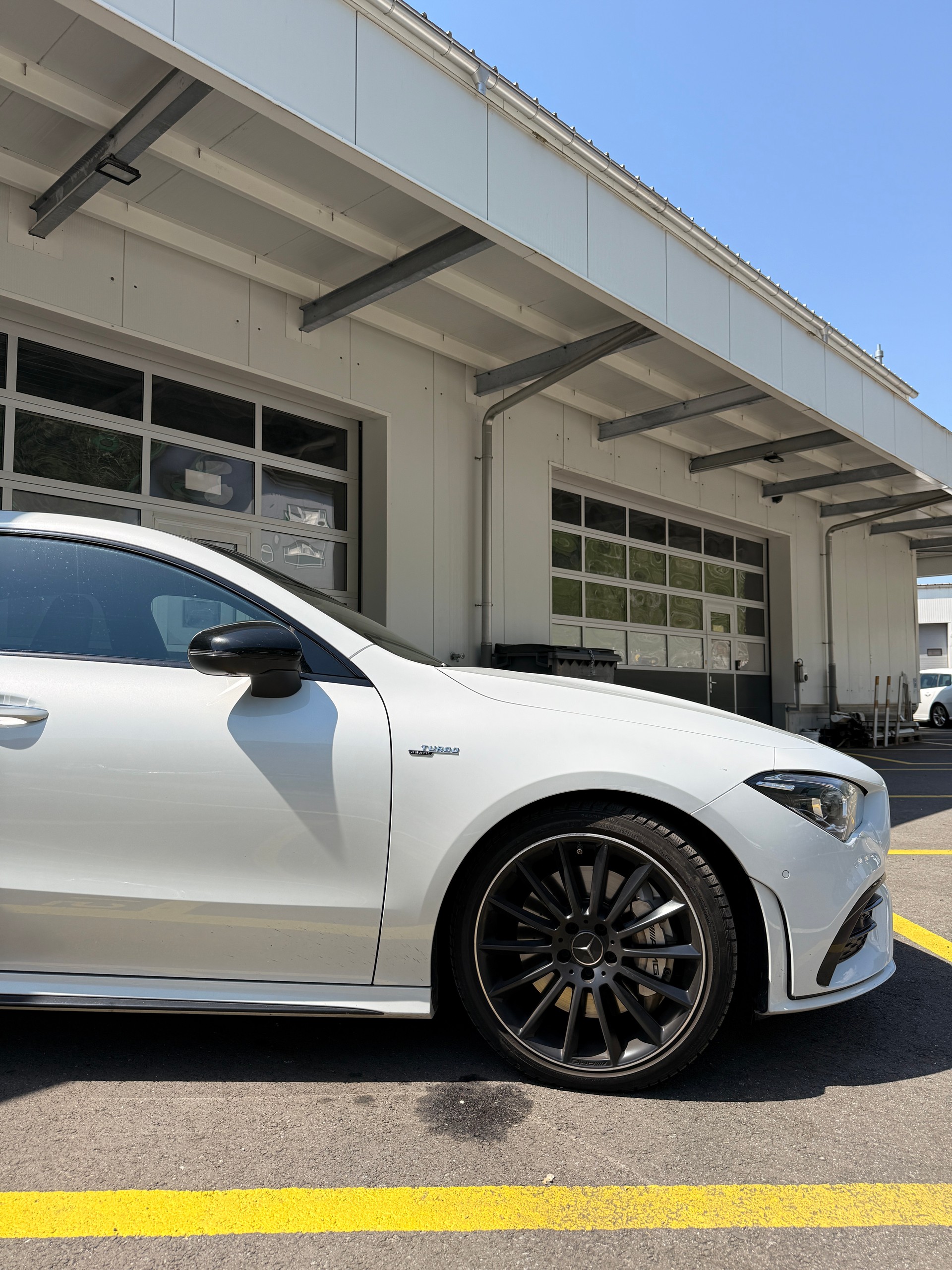 MERCEDES-BENZ CLA Shooting Brake 35 AMG 4Matic 7G-DCT-image-4