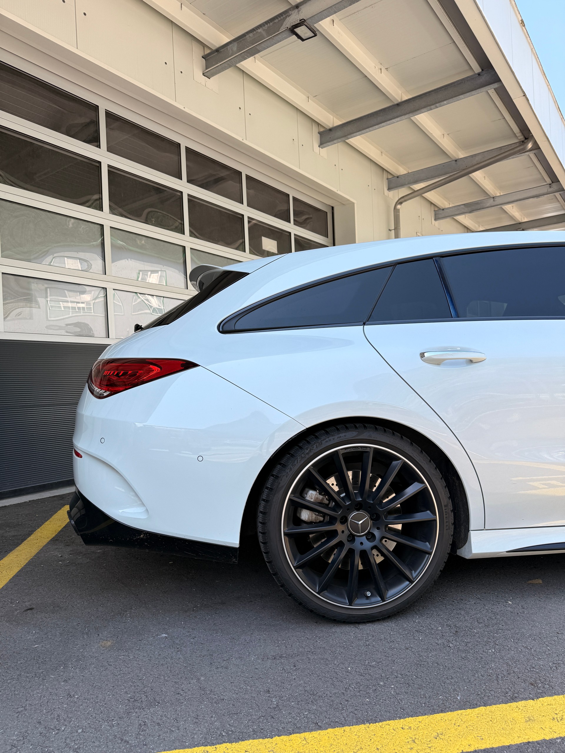 MERCEDES-BENZ CLA Shooting Brake 35 AMG 4Matic 7G-DCT-image-5