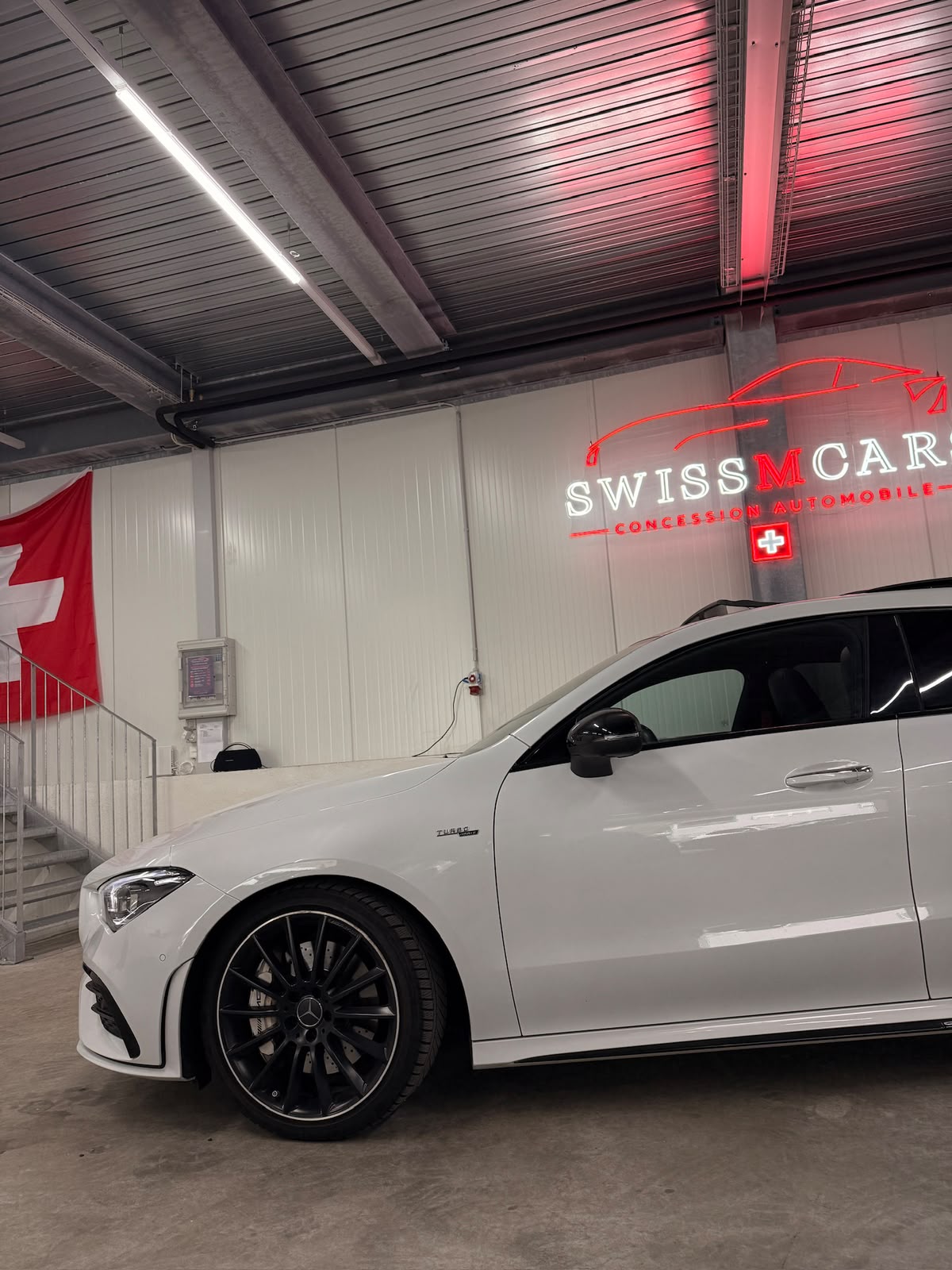 MERCEDES-BENZ CLA Shooting Brake 35 AMG 4Matic 7G-DCT-showroom-element-3