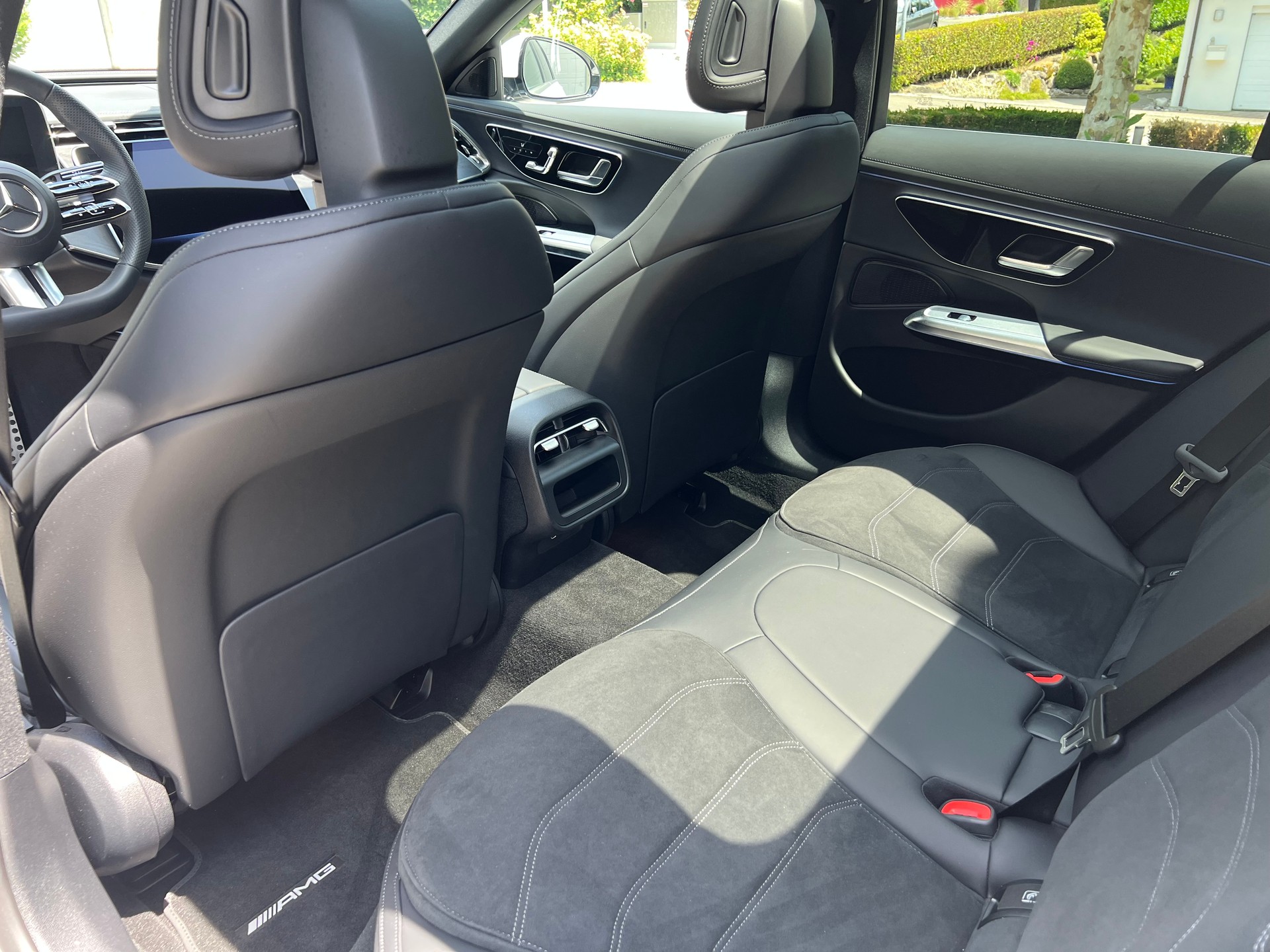 MERCEDES-BENZ E 200 T 9G-Tronic AMG Line-image-10