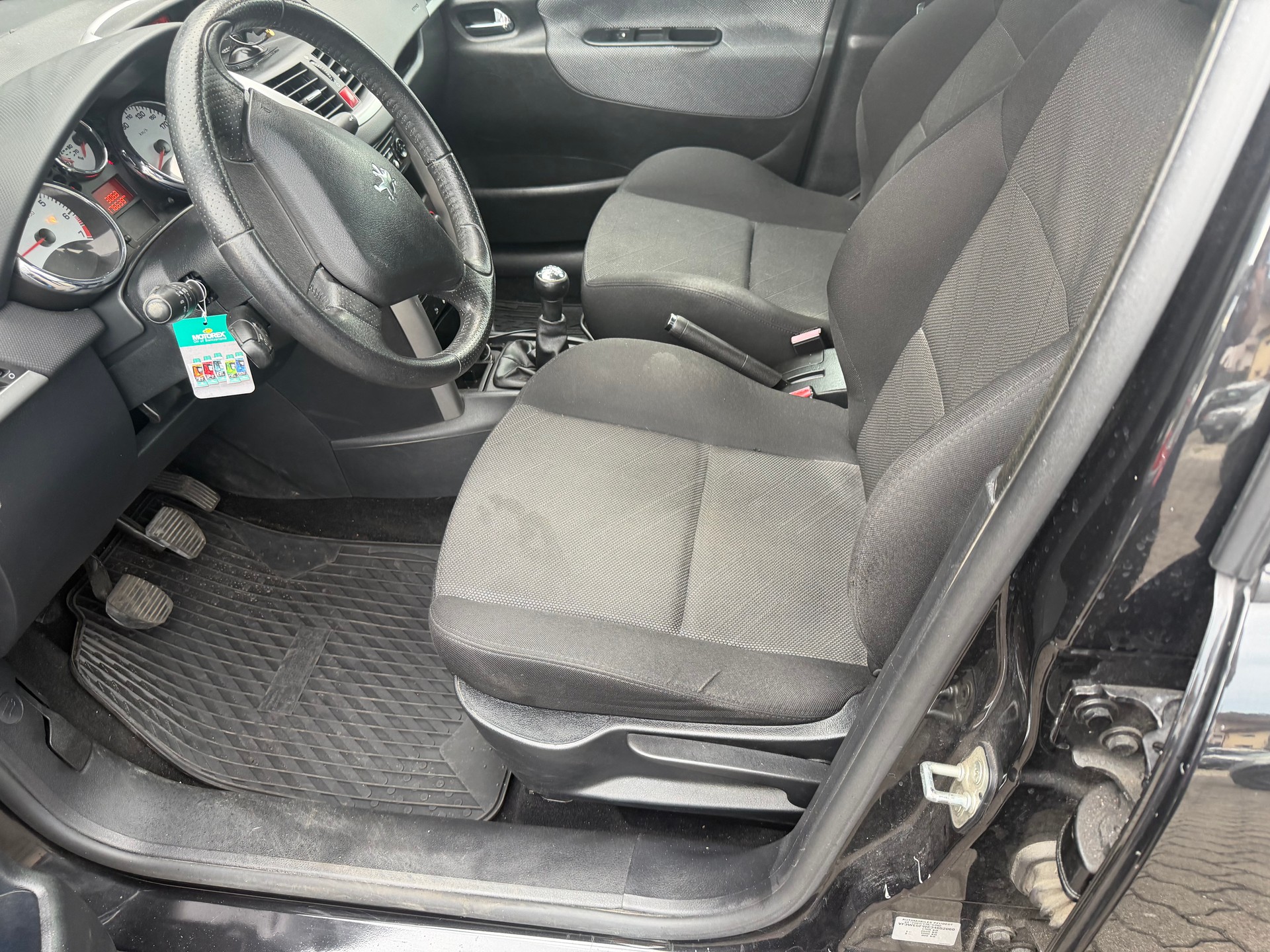 PEUGEOT 207 SW 1.6 16V Sport-image-4