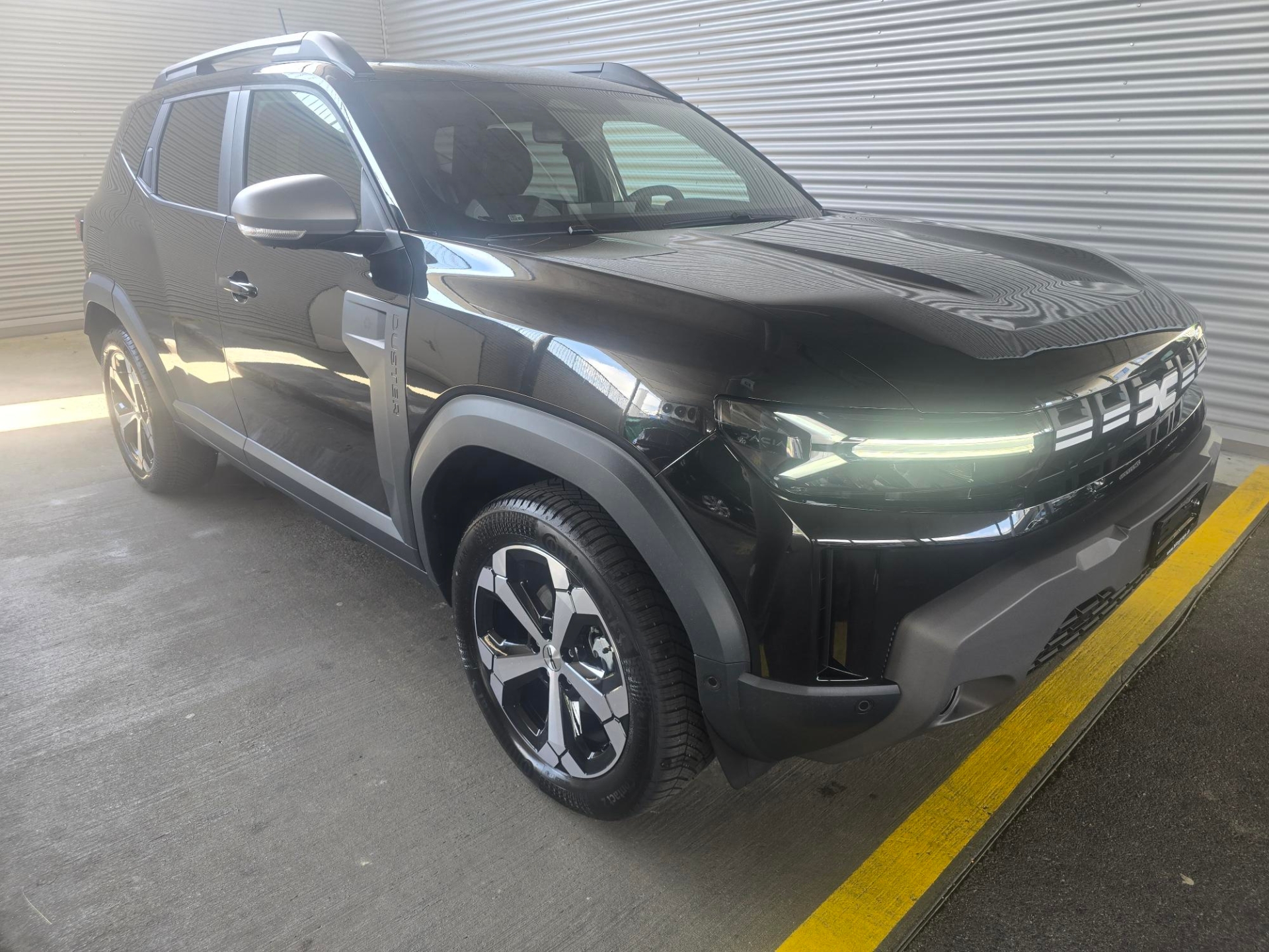 DACIA Duster 1.2 Hybrid Journey 4WD-image-0
