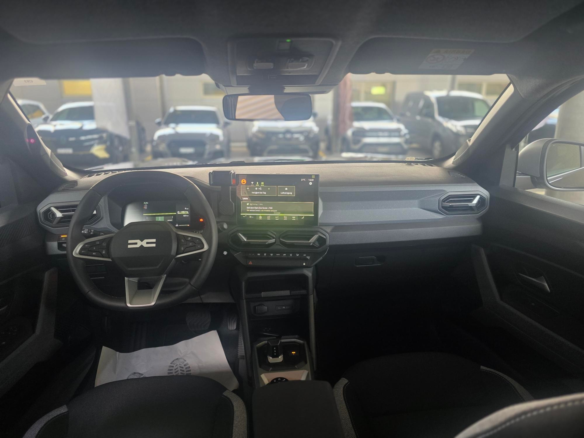 DACIA Duster 1.2 Hybrid Journey 4WD-image-5