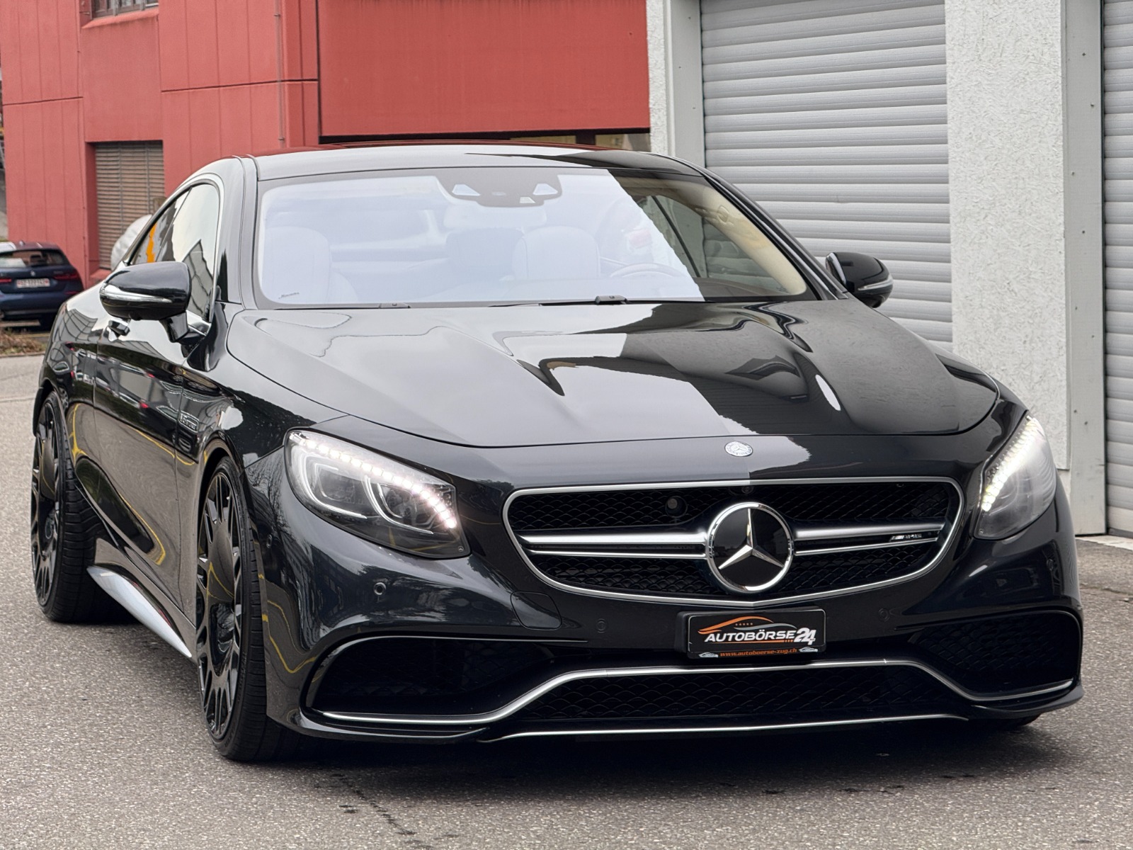 MERCEDES-BENZ S 63 V8 AMG 4matic Coupé-showroom-element-1