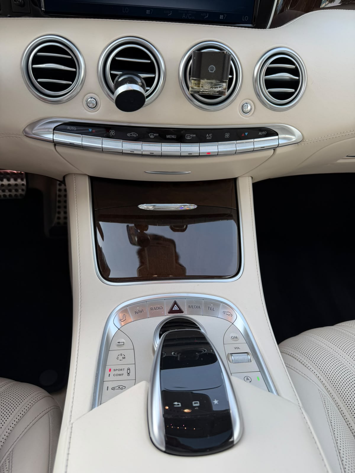 MERCEDES-BENZ S 63 V8 AMG 4matic Coupé-image-11