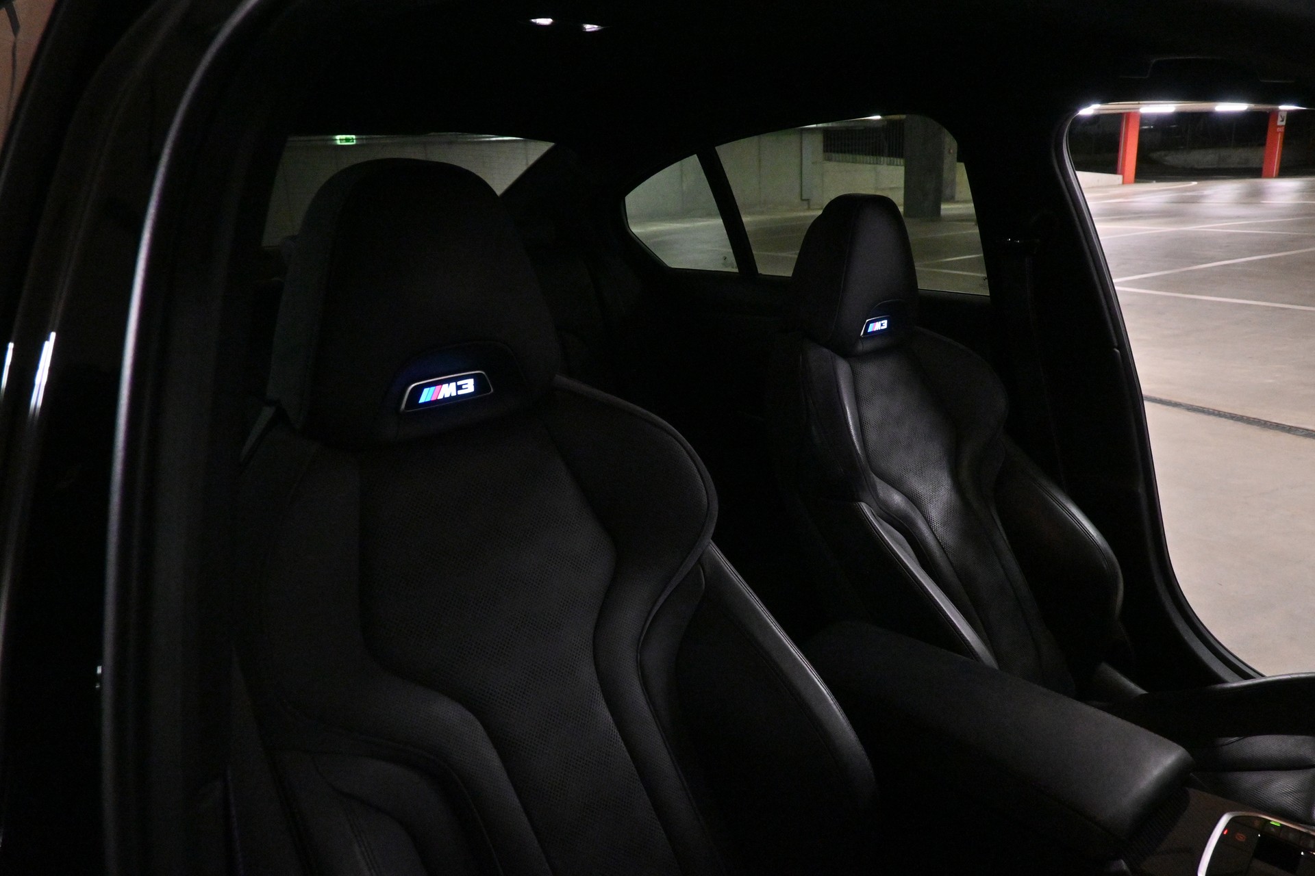 BMW M3 Competition xDrive-image-8