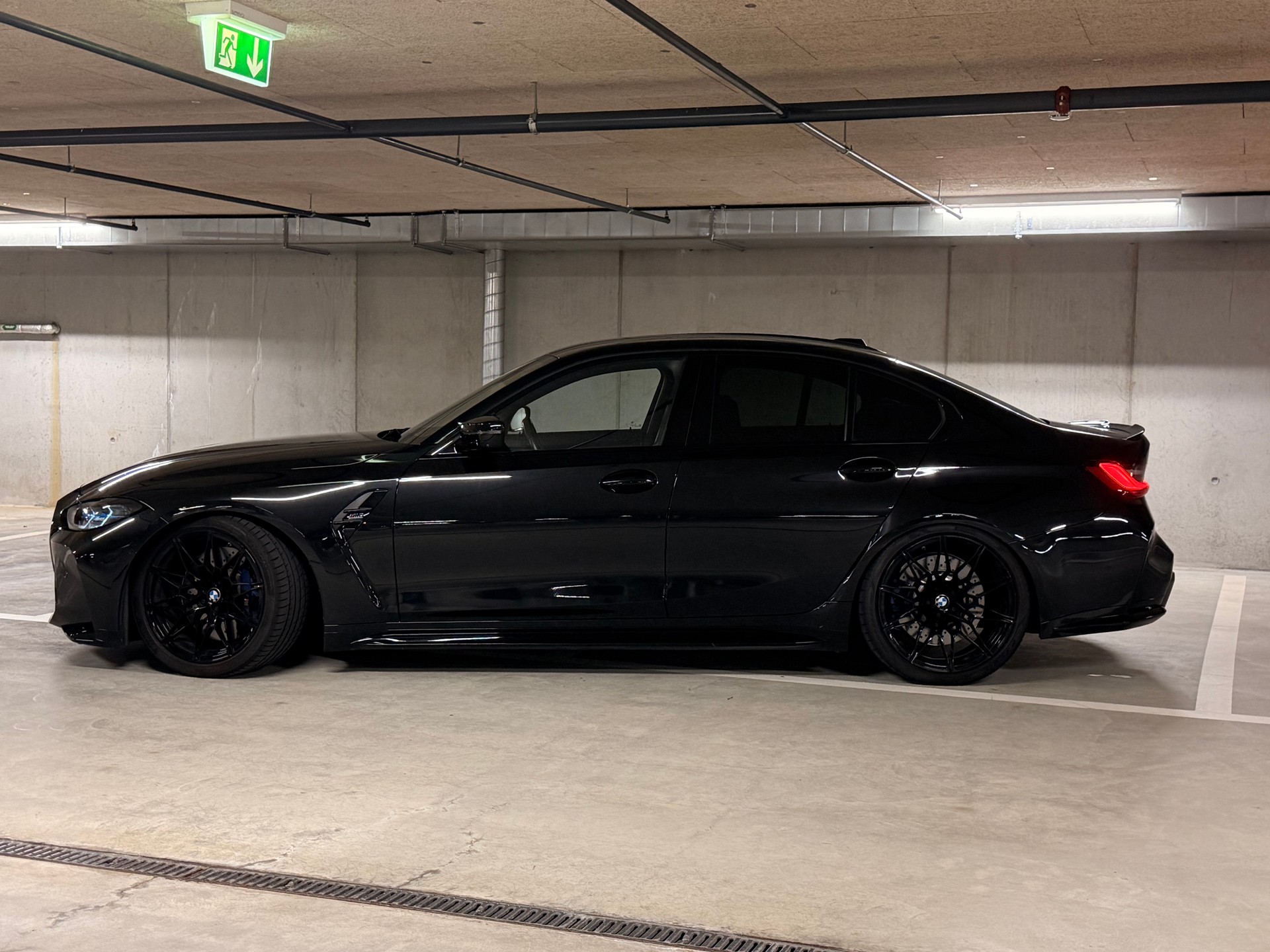 BMW M3 Competition xDrive-image-2