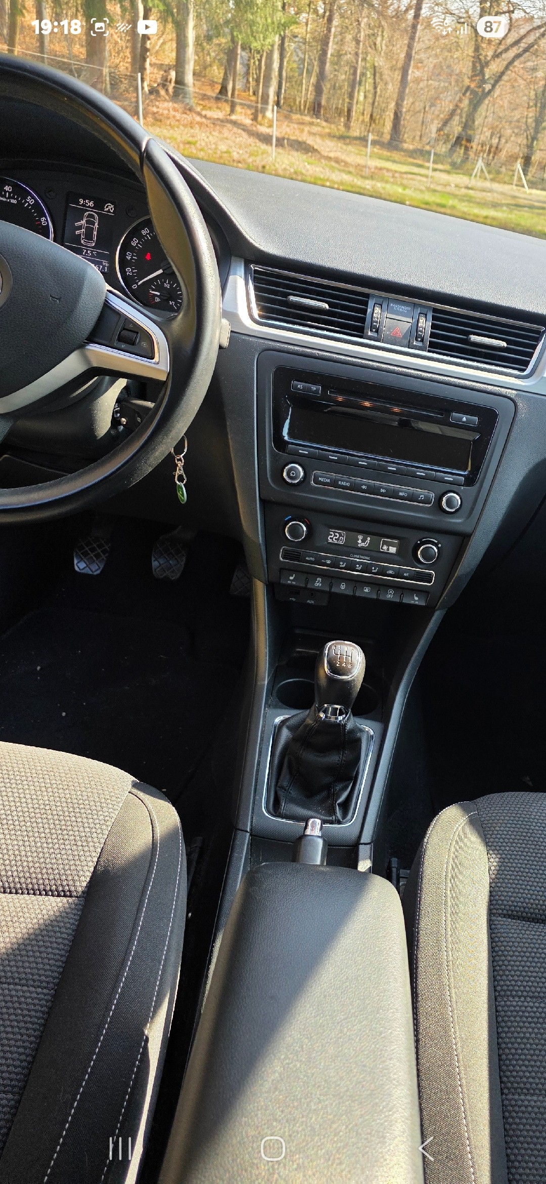 SKODA Rapid Spaceback 1.2 TSI Swiss Edition-image-5