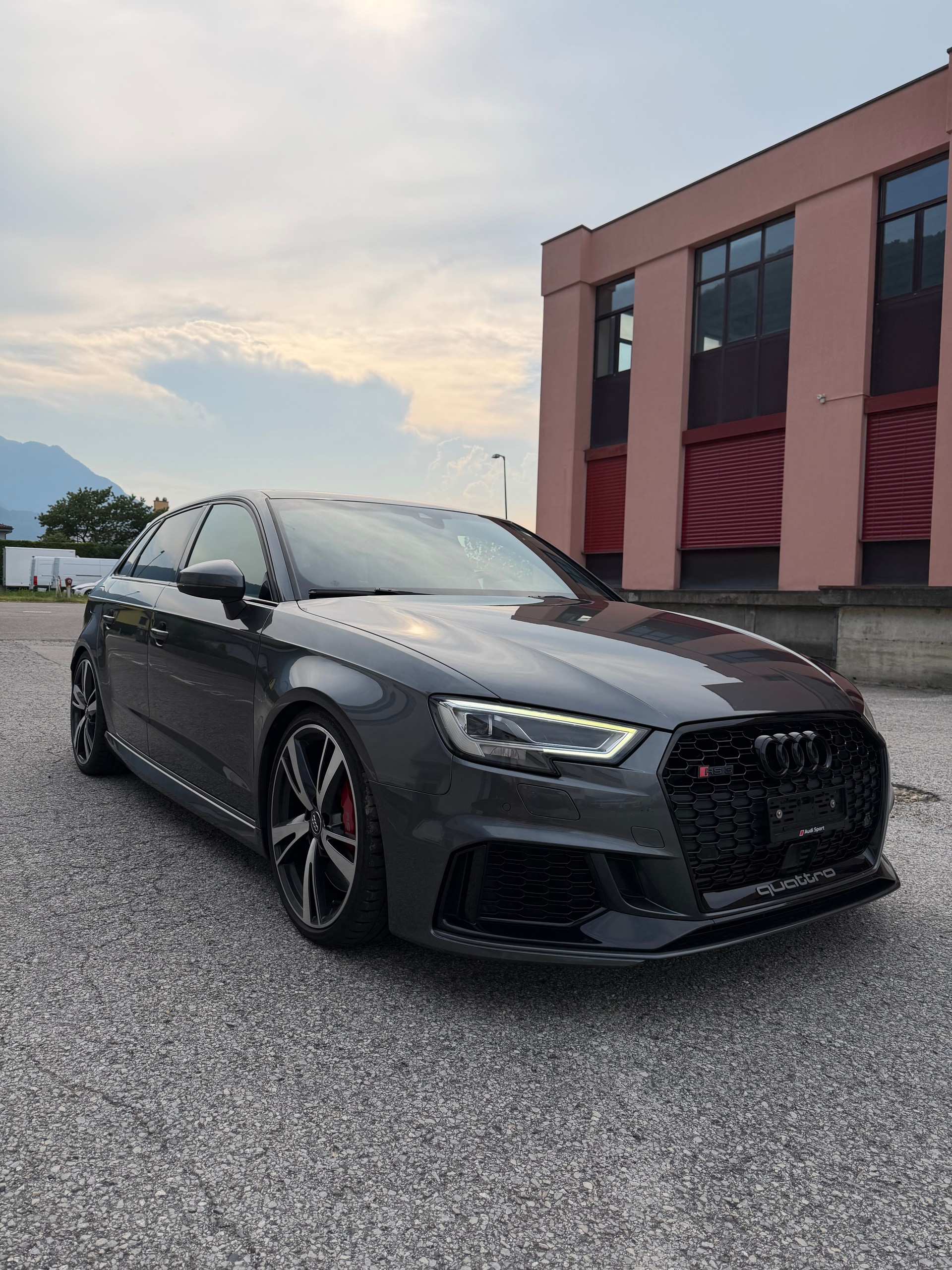 AUDI 2.5 T FSI quattro S-Tronic-image-0