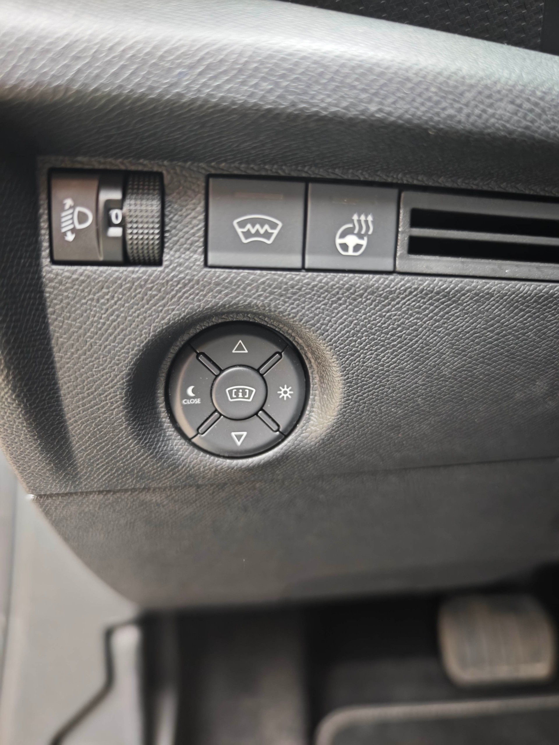 CITROEN C4 HEV Max e-DCS6-image-6