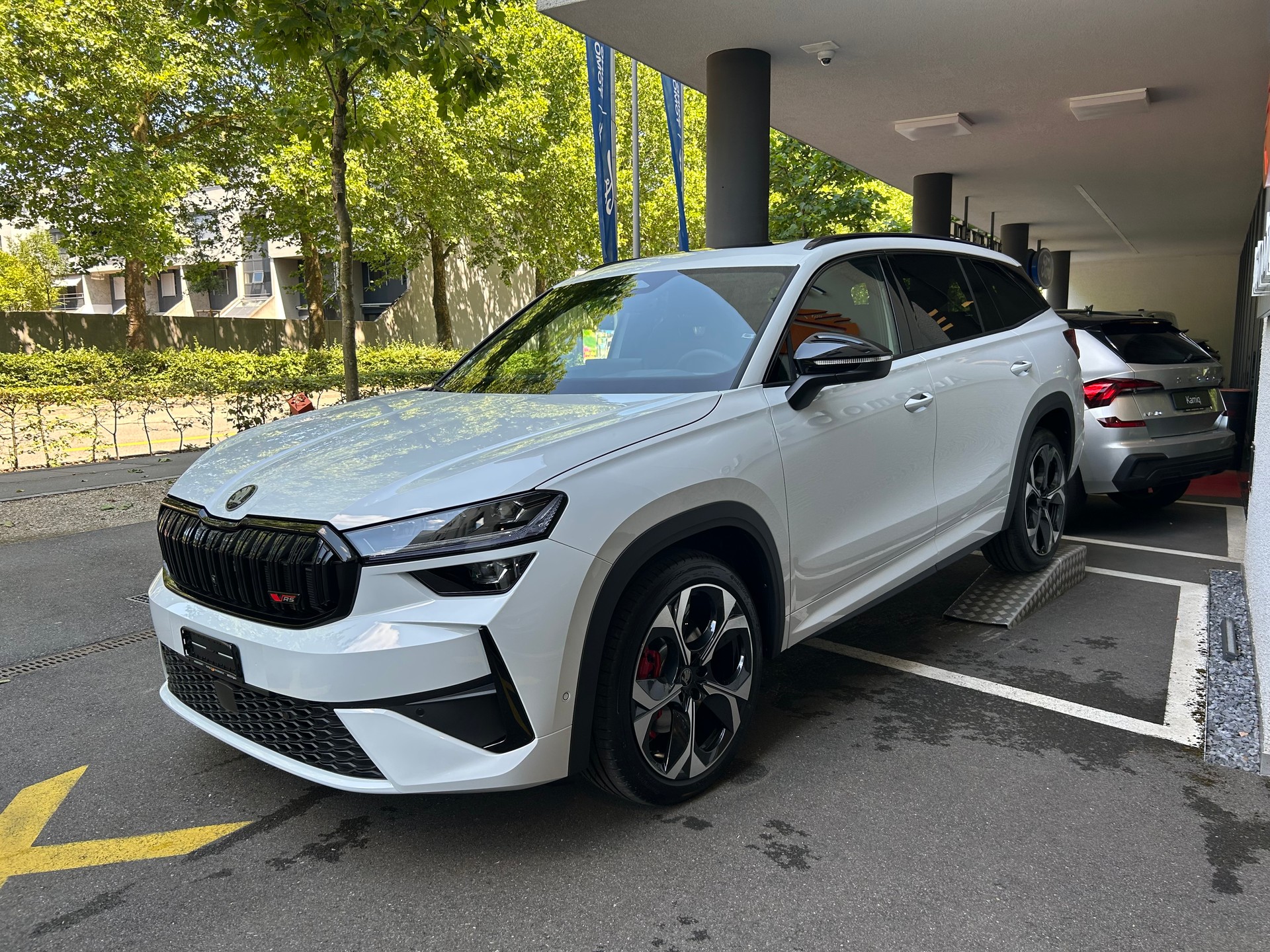 SKODA Kodiaq 2.0 TSI RS 4x4-image-4