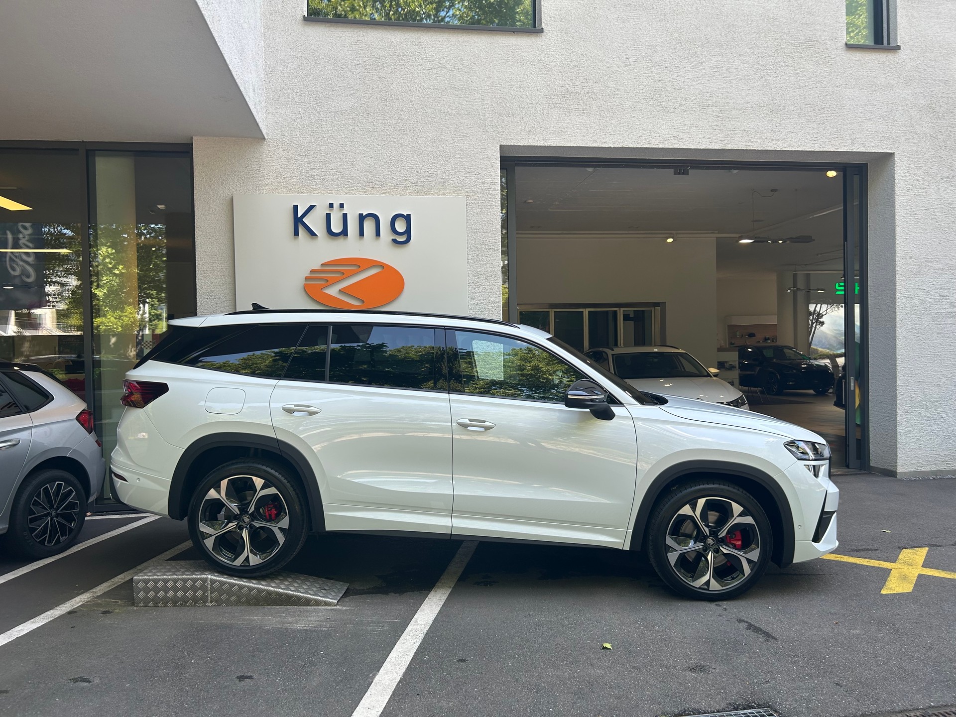SKODA Kodiaq 2.0 TSI RS 4x4-showroom-element-1