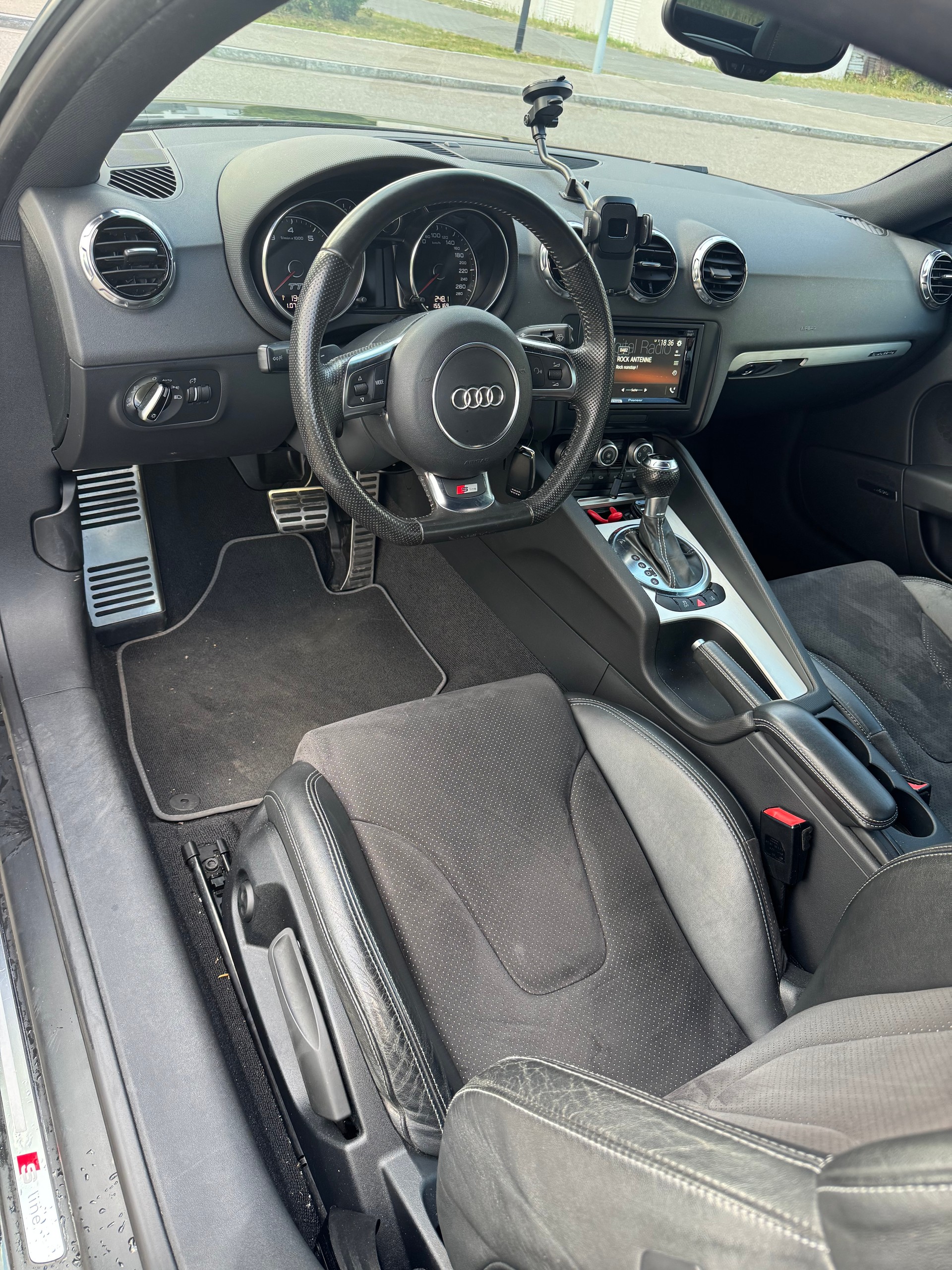 AUDI TT Coupé 2.0 TFSI quattro S-tronic-image-10