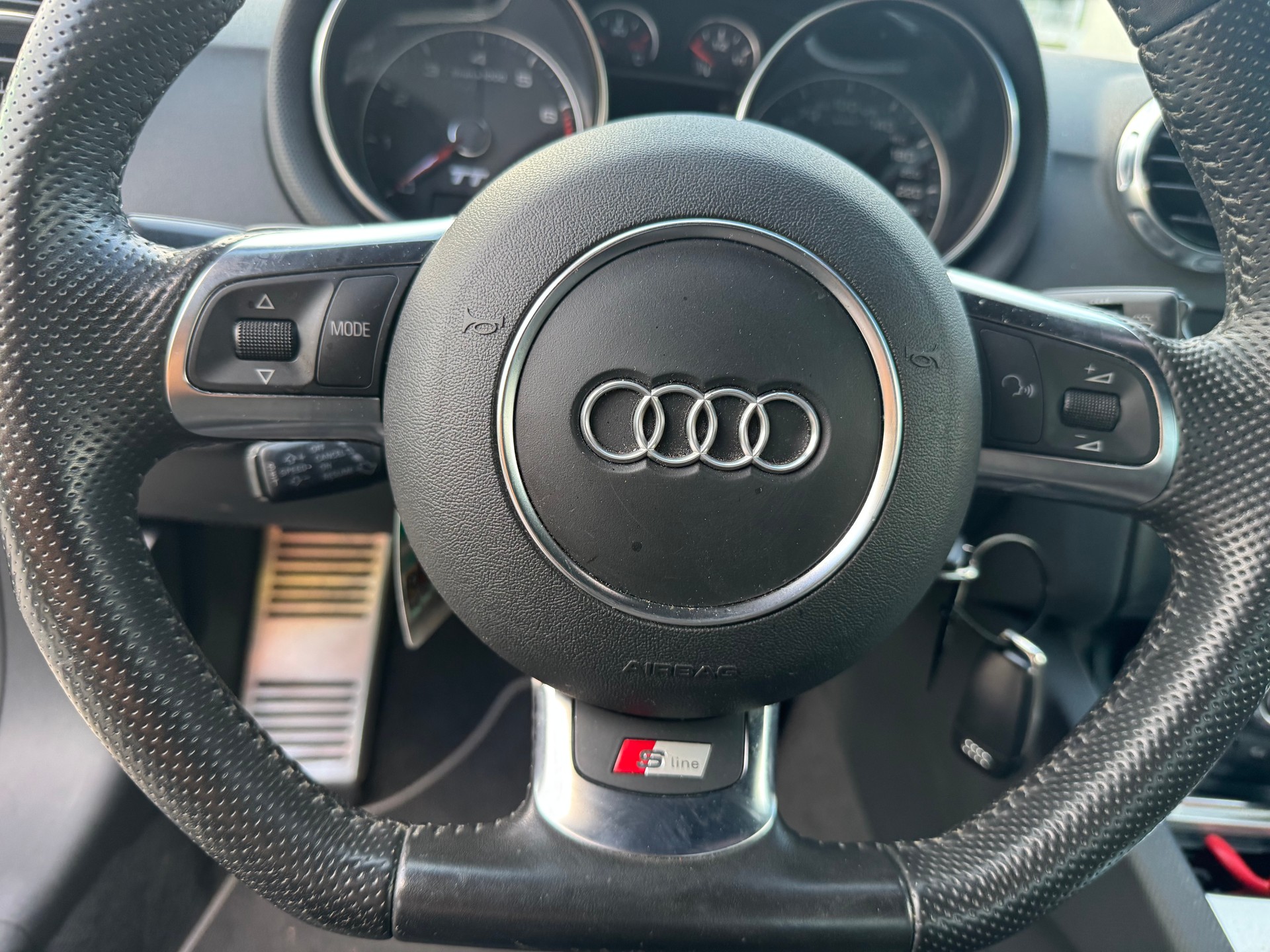 AUDI TT Coupé 2.0 TFSI quattro S-tronic-image-9