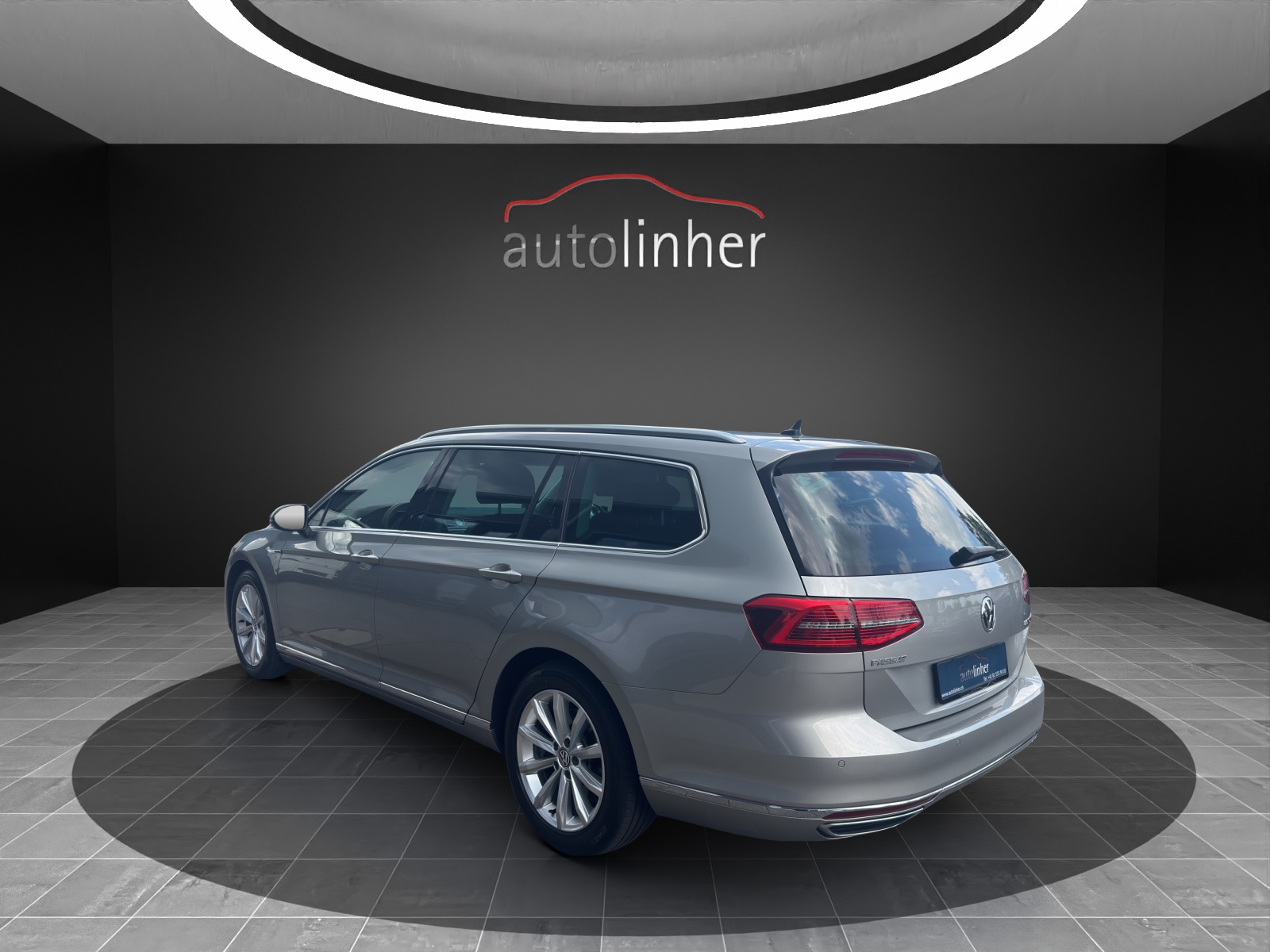 VW Passat Variant 2.0 TDI BMT High. DSG 4Motion-image-2