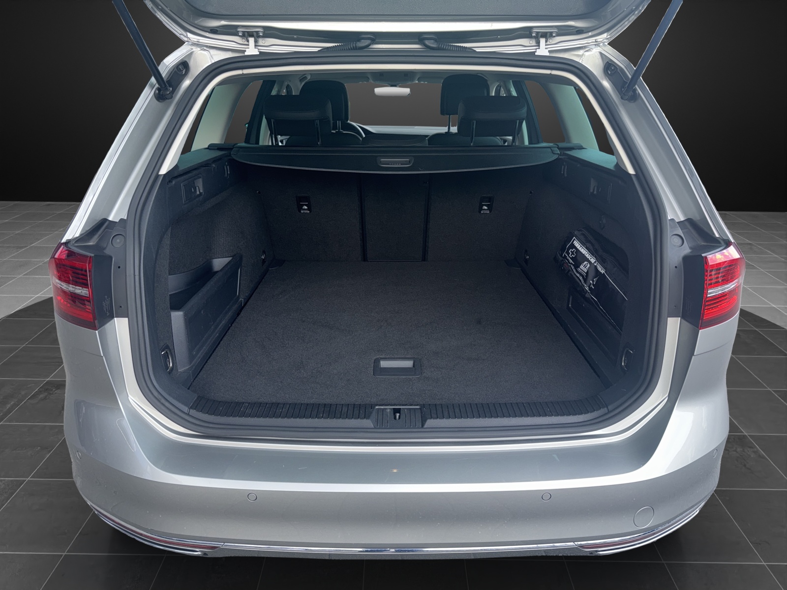 VW Passat Variant 2.0 TDI BMT High. DSG 4Motion-image-12