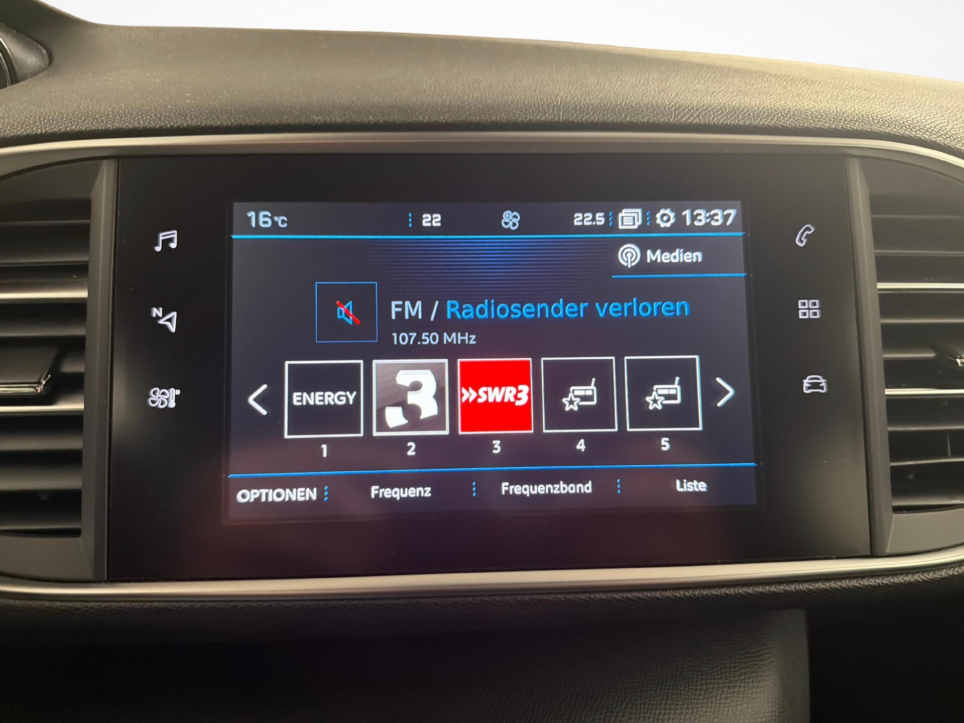 PEUGEOT 308 1.2 PureTech 130 Allure S/S-image-13